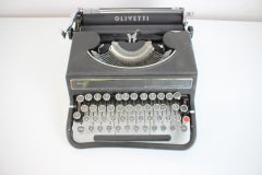 Typewriter/  Olivetti Studio 42, Italy 1946