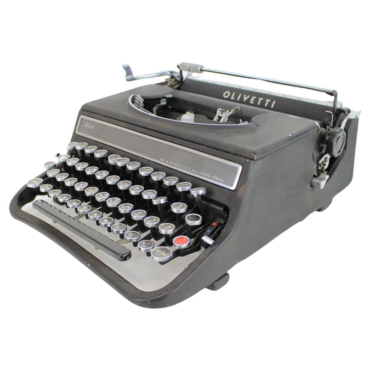  Typewriter/  Olivetti Studio 42, Italy 1946