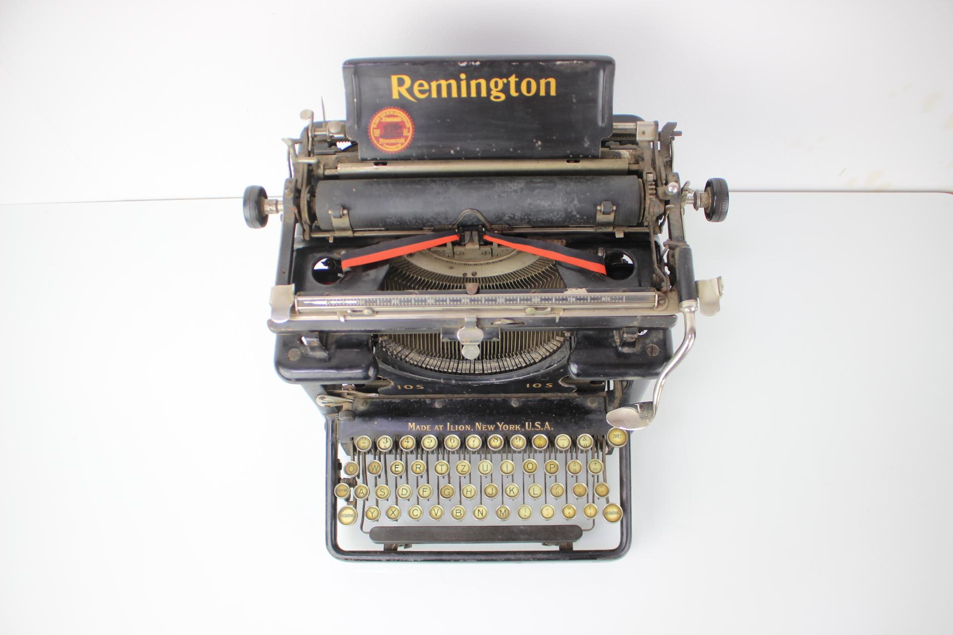 vintage remington typewriter