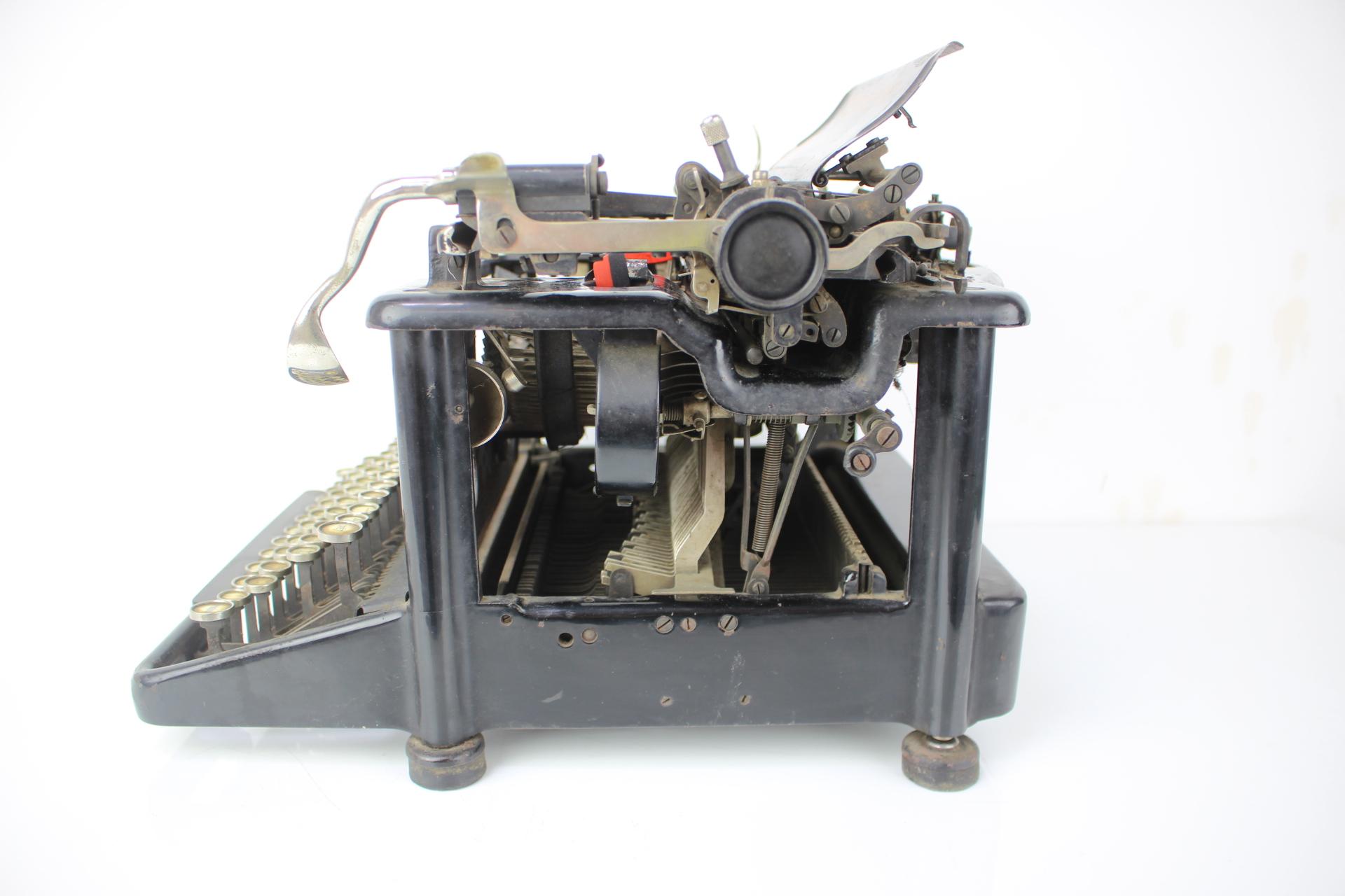 Art Nouveau  Typewriter/ Remington 10S USA, 1920s For Sale