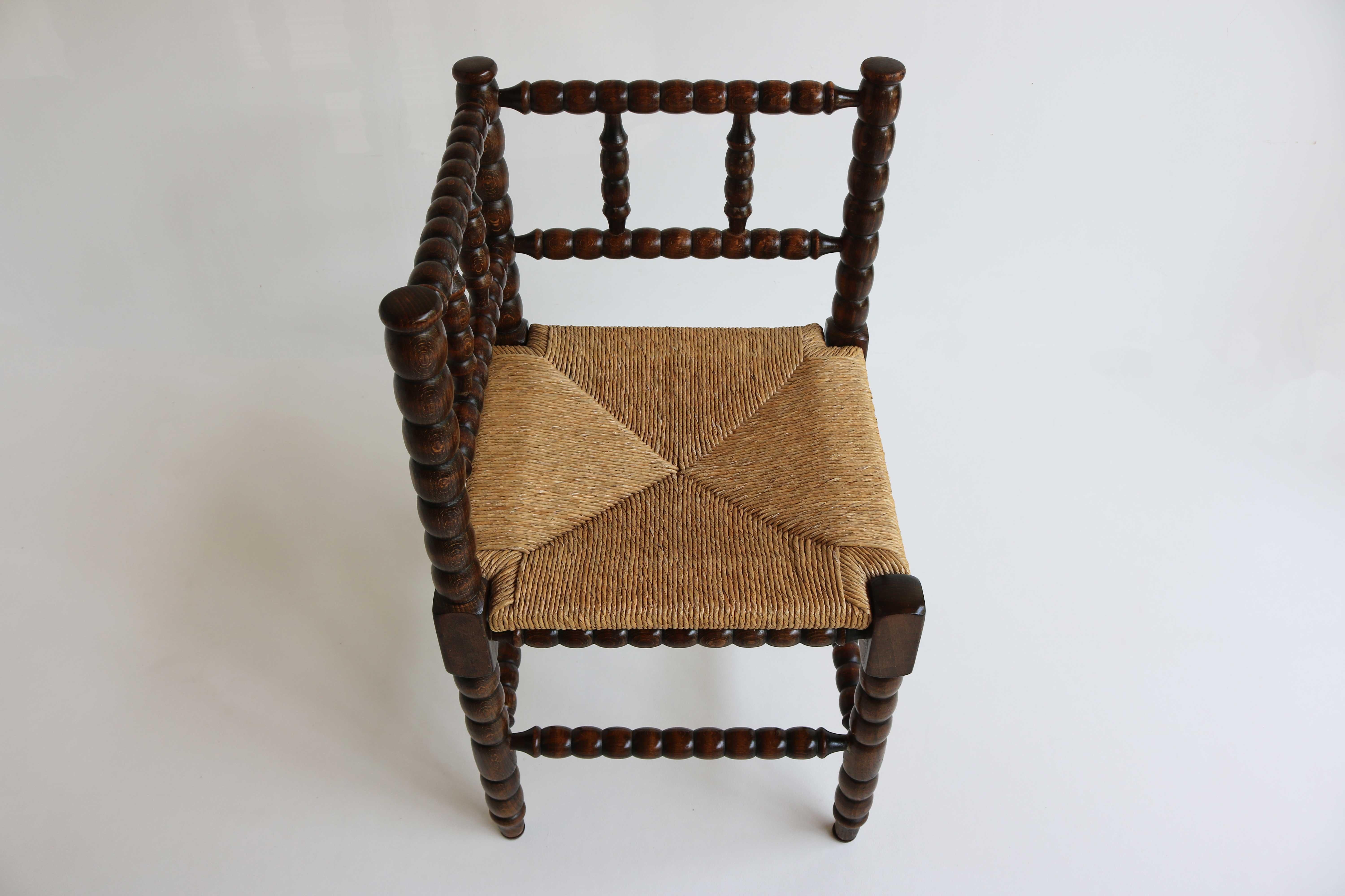 corner bobbin chair