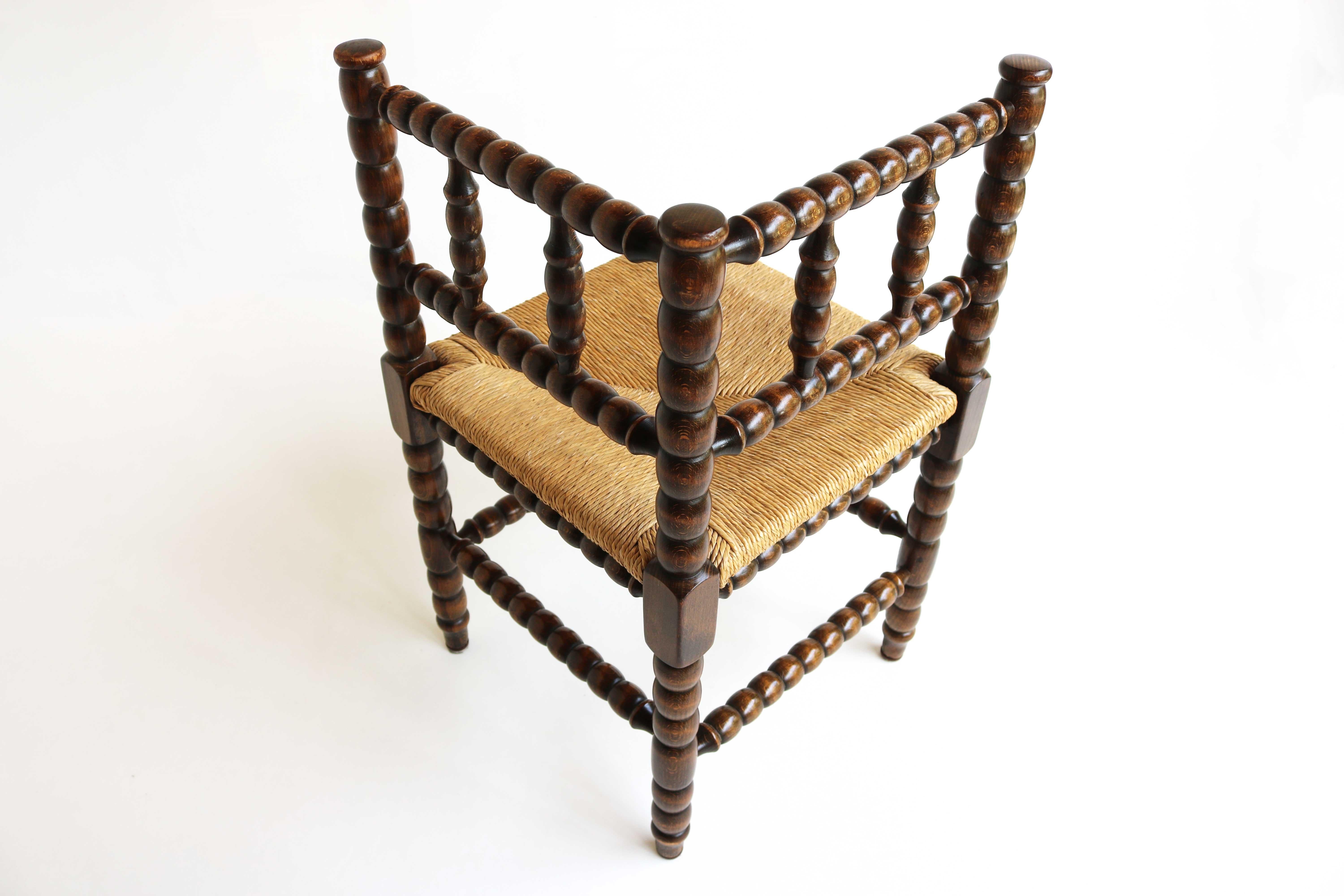 Typical Dutch Antique Rush-Seat Corner Bobbin Side Knitting Chair, 1900 In Good Condition For Sale In Ijzendijke, NL