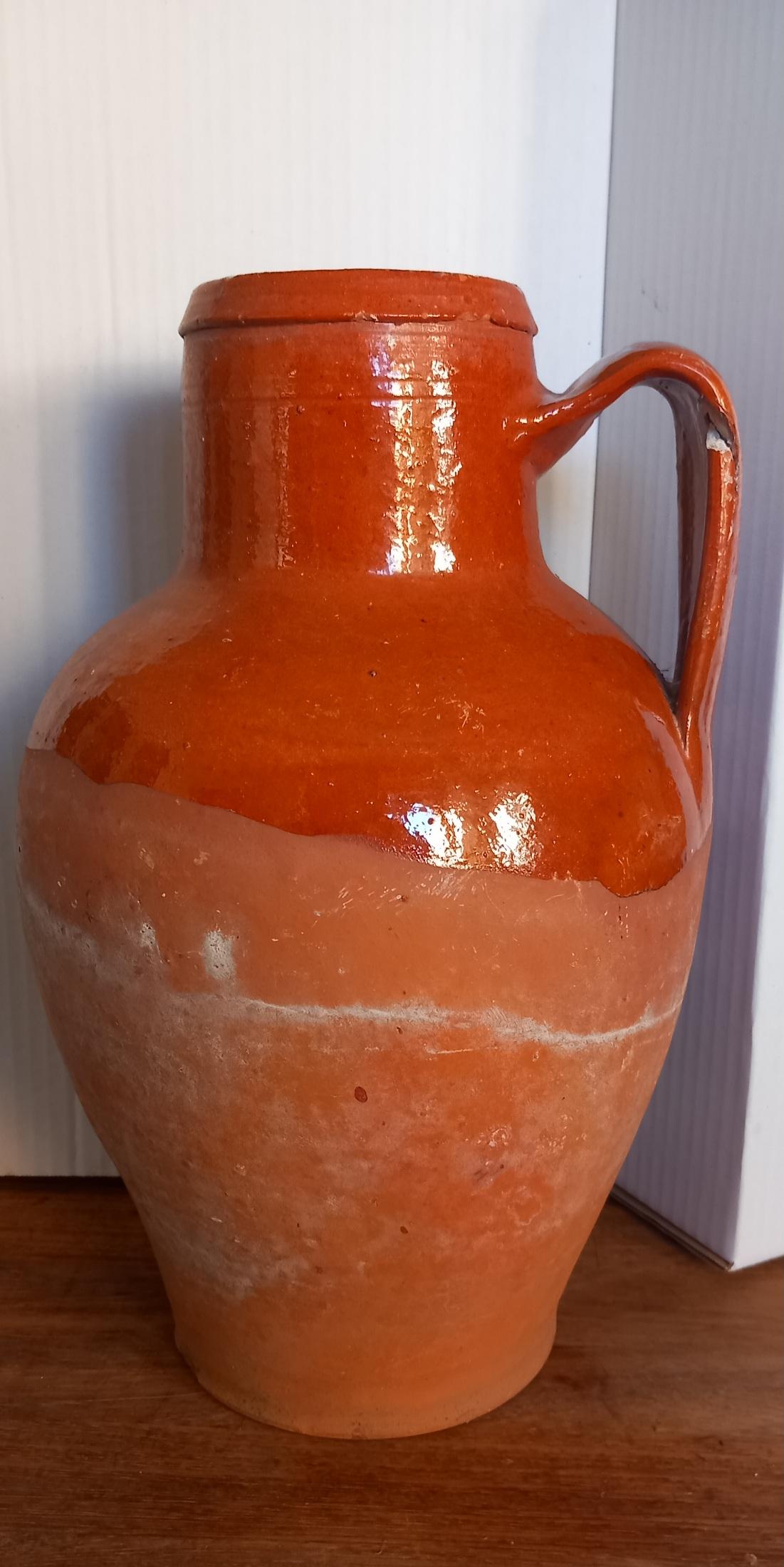 Typical Spanish kitchen Container Fired Red Clay Ceramic  Early 20th Century In Good Condition For Sale In Mombuey, Zamora