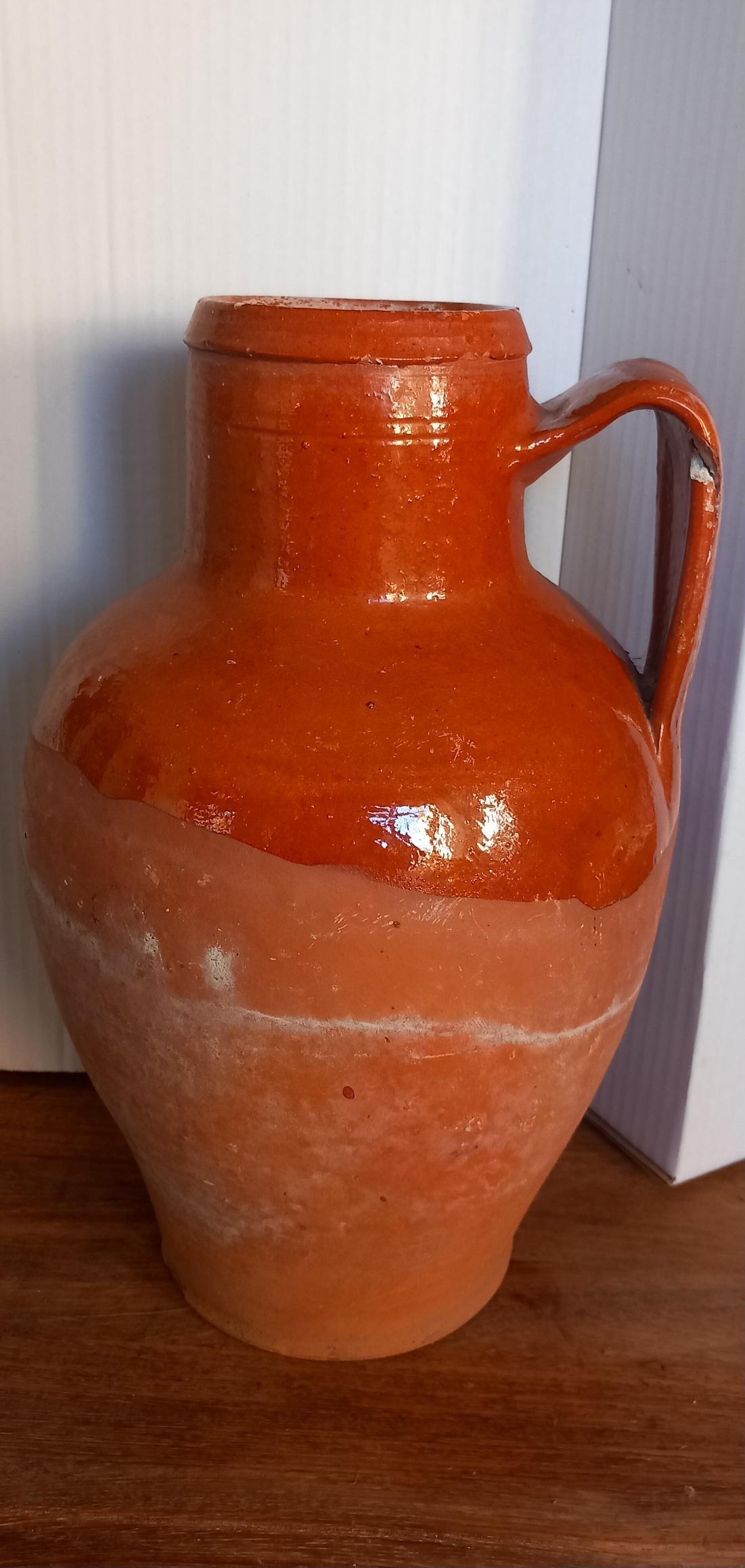 Typical Spanish kitchen Container Fired Red Clay Ceramic  Early 20th Century For Sale 3