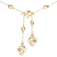 Typical Strong Design Art Nouveau Gold Necklace with Mistletoe Motive, 1900s