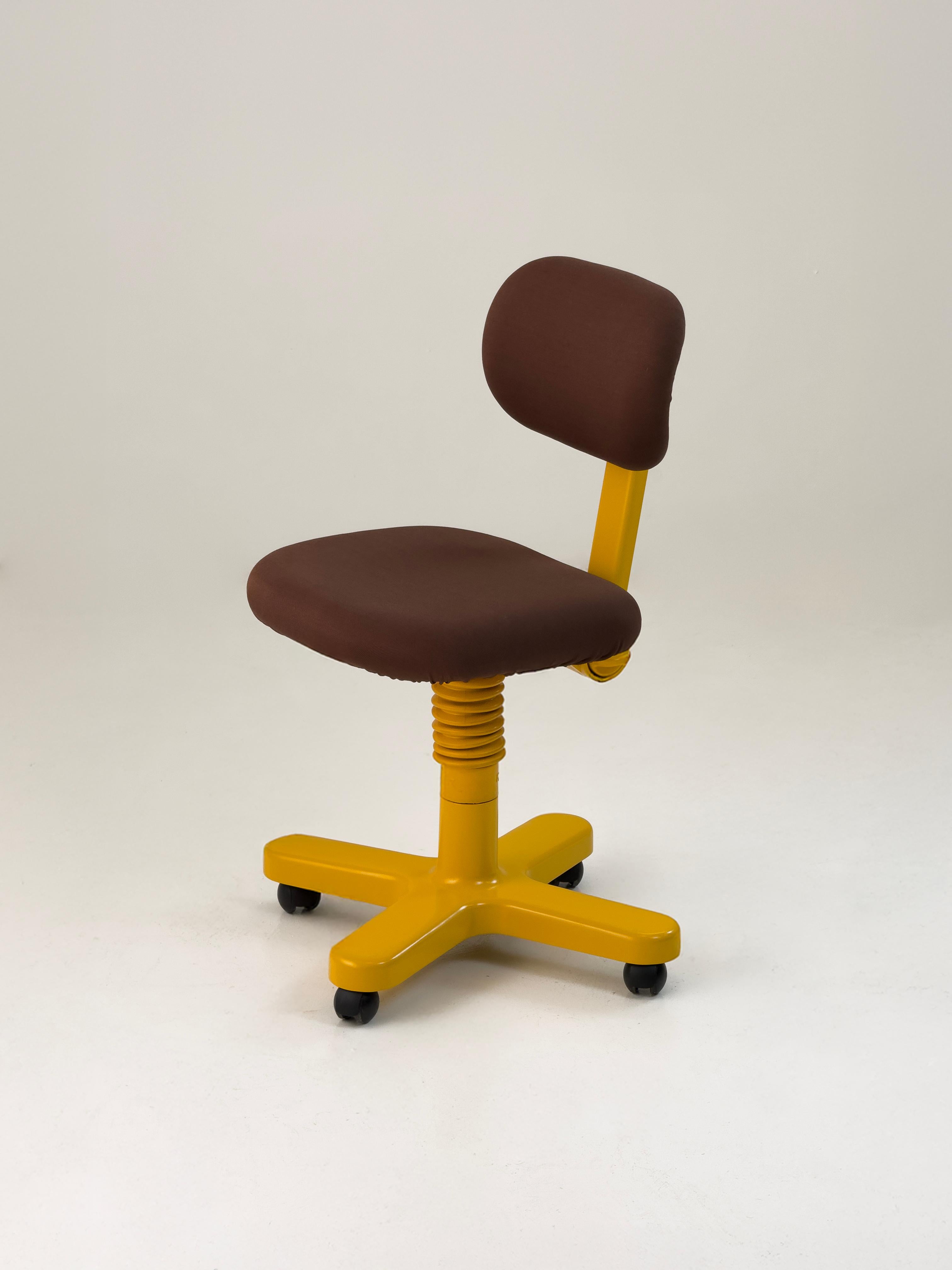 Typist Chair Synthesis 45 Entworfen von Ettore Sottsass für Olivetti, Italien, 1970er Jahre (Moderne der Mitte des Jahrhunderts) im Angebot