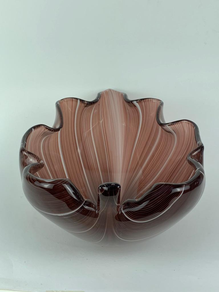 Tyra Lundgren for Venini Murano Mid Century Blown Glass Bowl Big Leaf For Sale 7