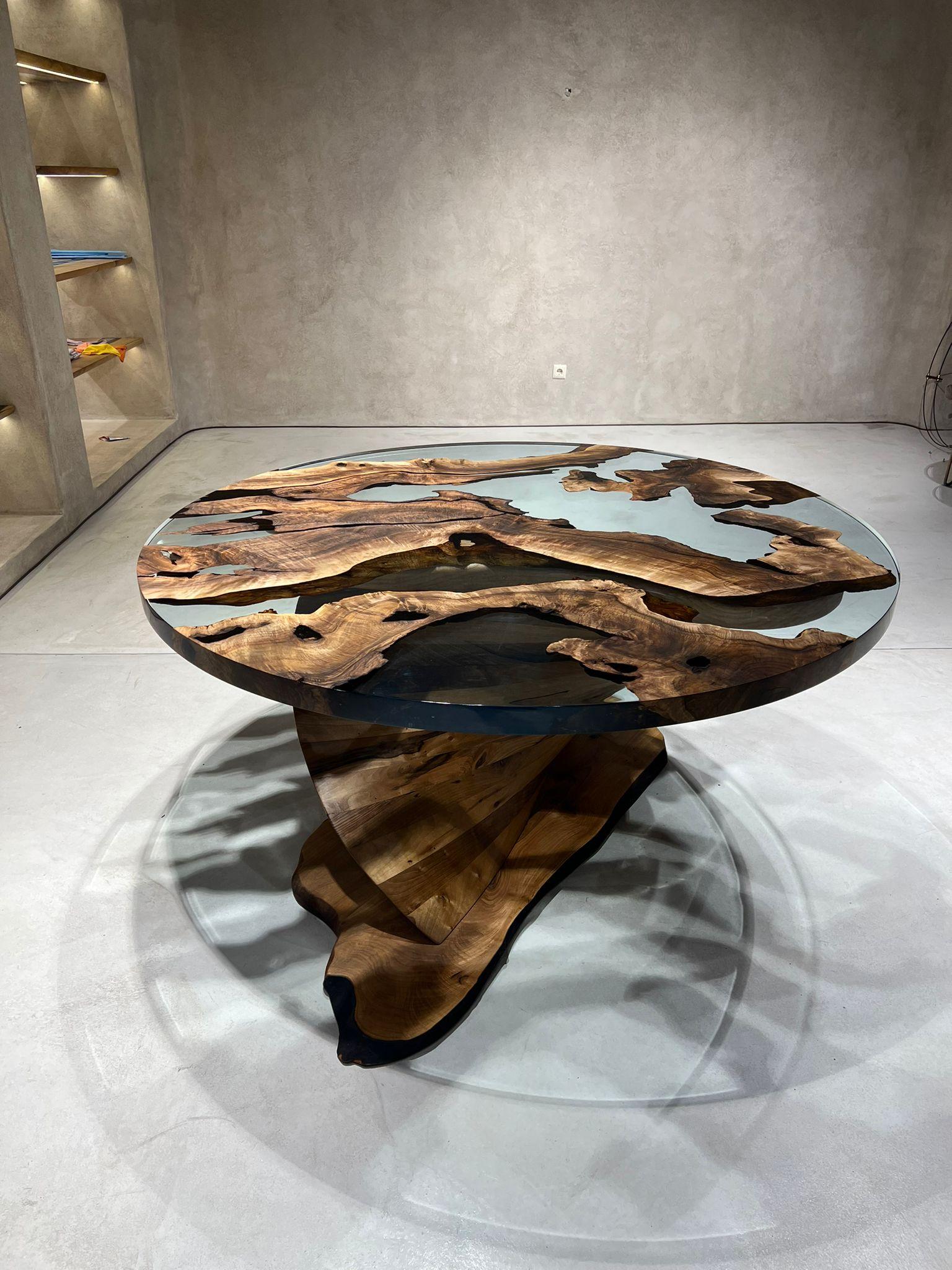 XXIe siècle et contemporain Table de salle à manger ronde Tywin : Swirl Walnut Wood, Crystal Clear Resin Epoxy en vente