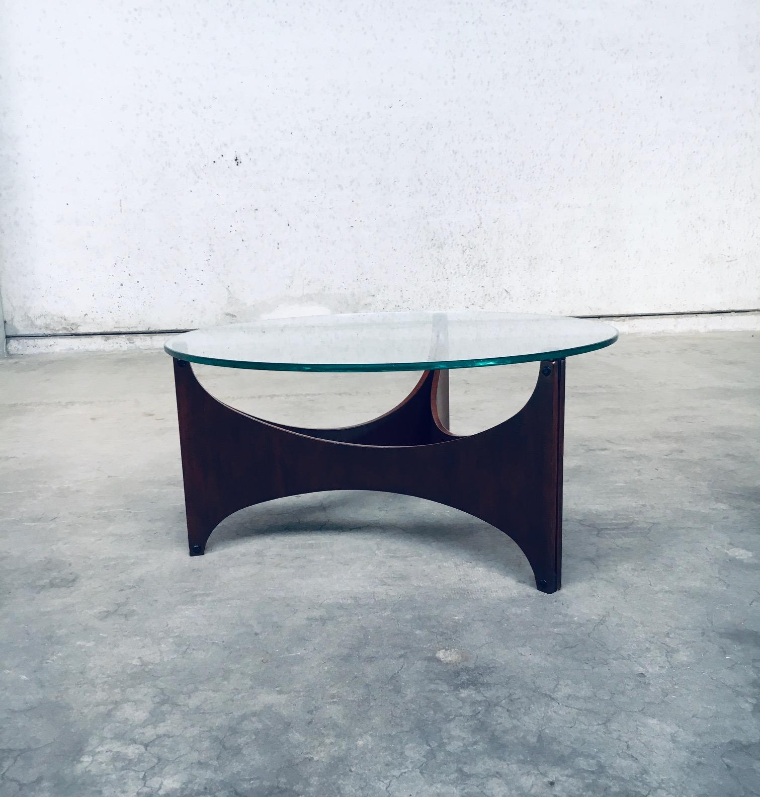 Vintage Midcentury Dutch Space Age Design Tripod Coffee Table by Werner Blaser for 't Spectrum. Model TZ 75. Made in the Netherlands, 1960's / 1970's period. Bent wood dark stained tripod base with thick round glass top. Well designed and