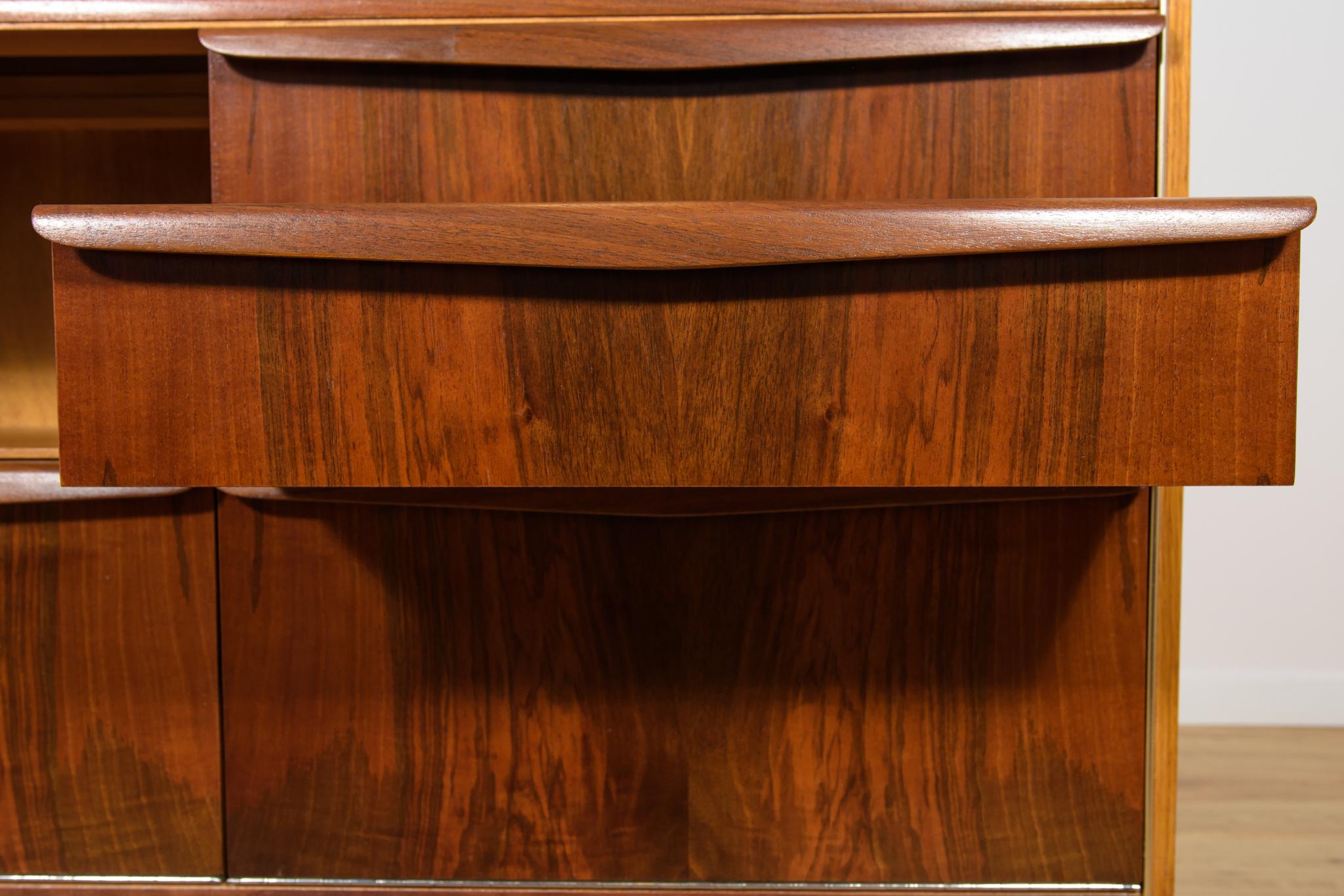 U-372/386 Sideboard by Hubert Nepožitek & Bohumil Landsman from Jitona. For Sale 8