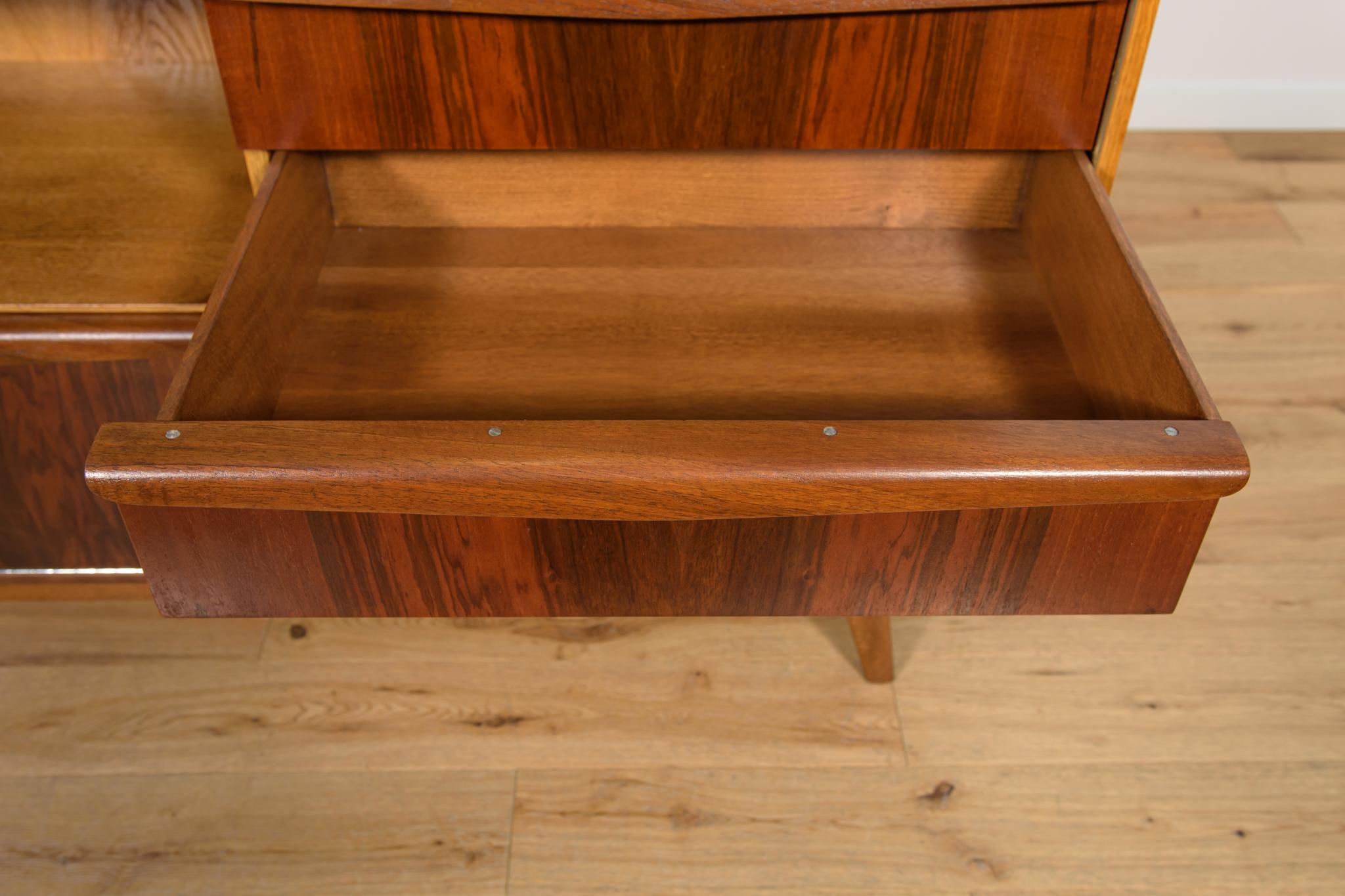 U-372/386 Sideboard by Hubert Nepožitek & Bohumil Landsman from Jitona. For Sale 9