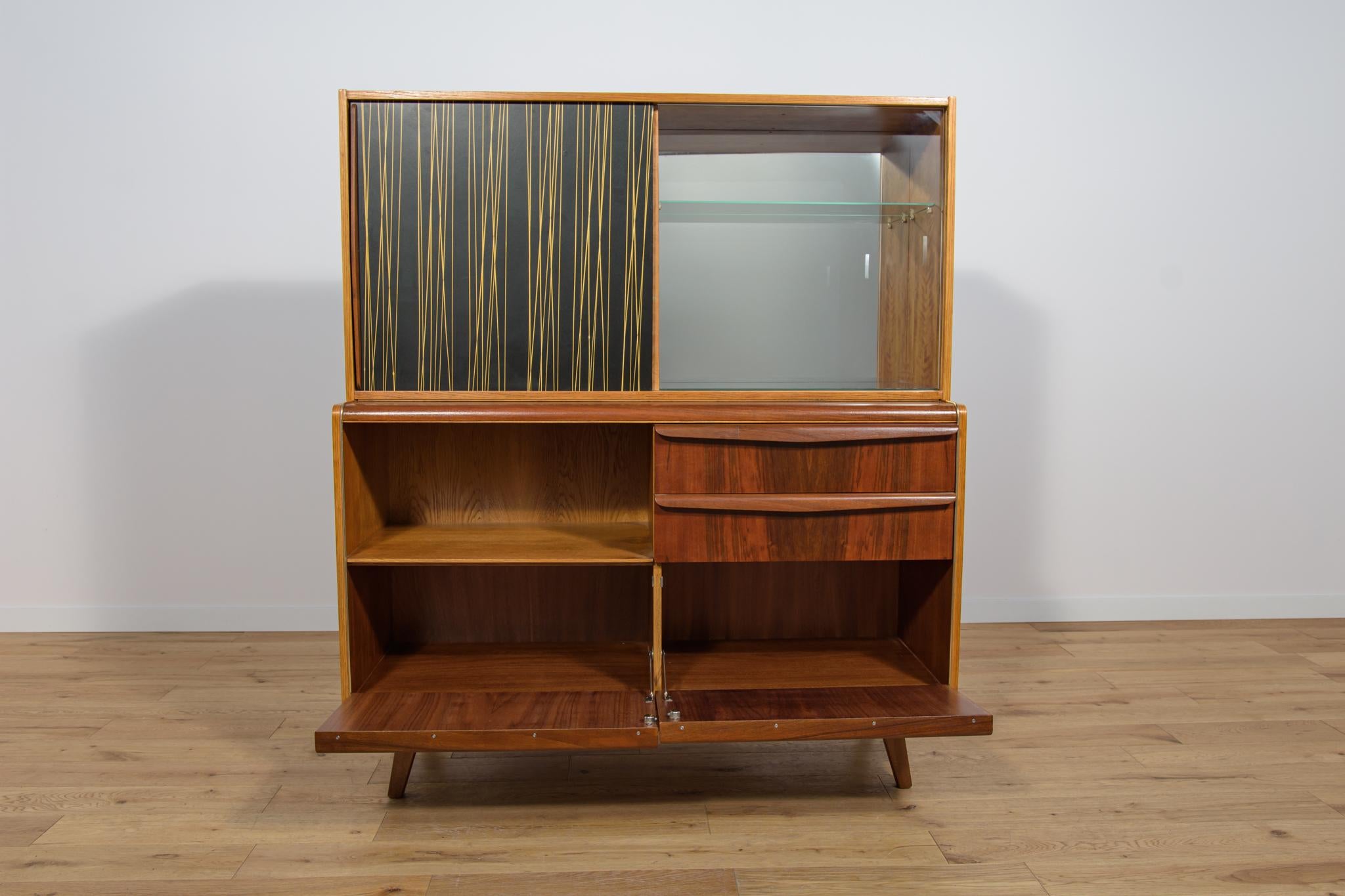 Beech U-372/386 Sideboard by Hubert Nepožitek & Bohumil Landsman from Jitona. For Sale