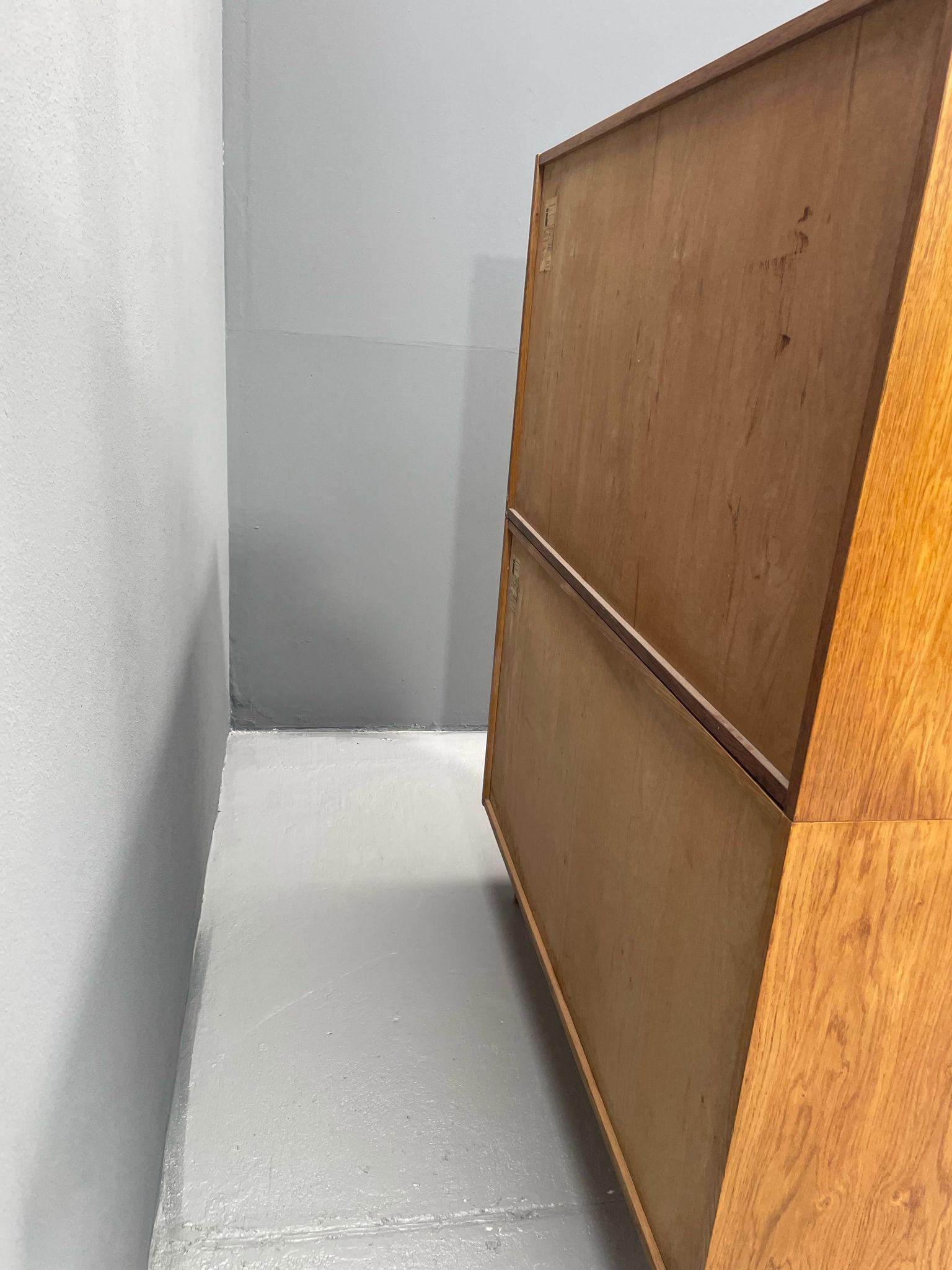 20th Century U-450 Cabinet in Oak by Jiří Jiroutek for Interiér Praha, Czechoslovakia, 1960s For Sale