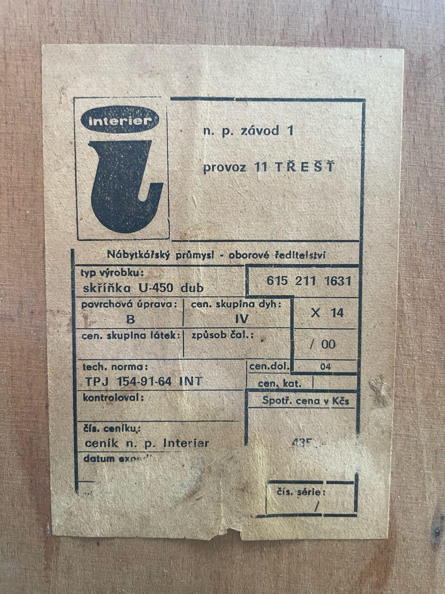Wood U-450 Cabinet in Oak by Jiří Jiroutek for Interiér Praha, Czechoslovakia, 1960s For Sale