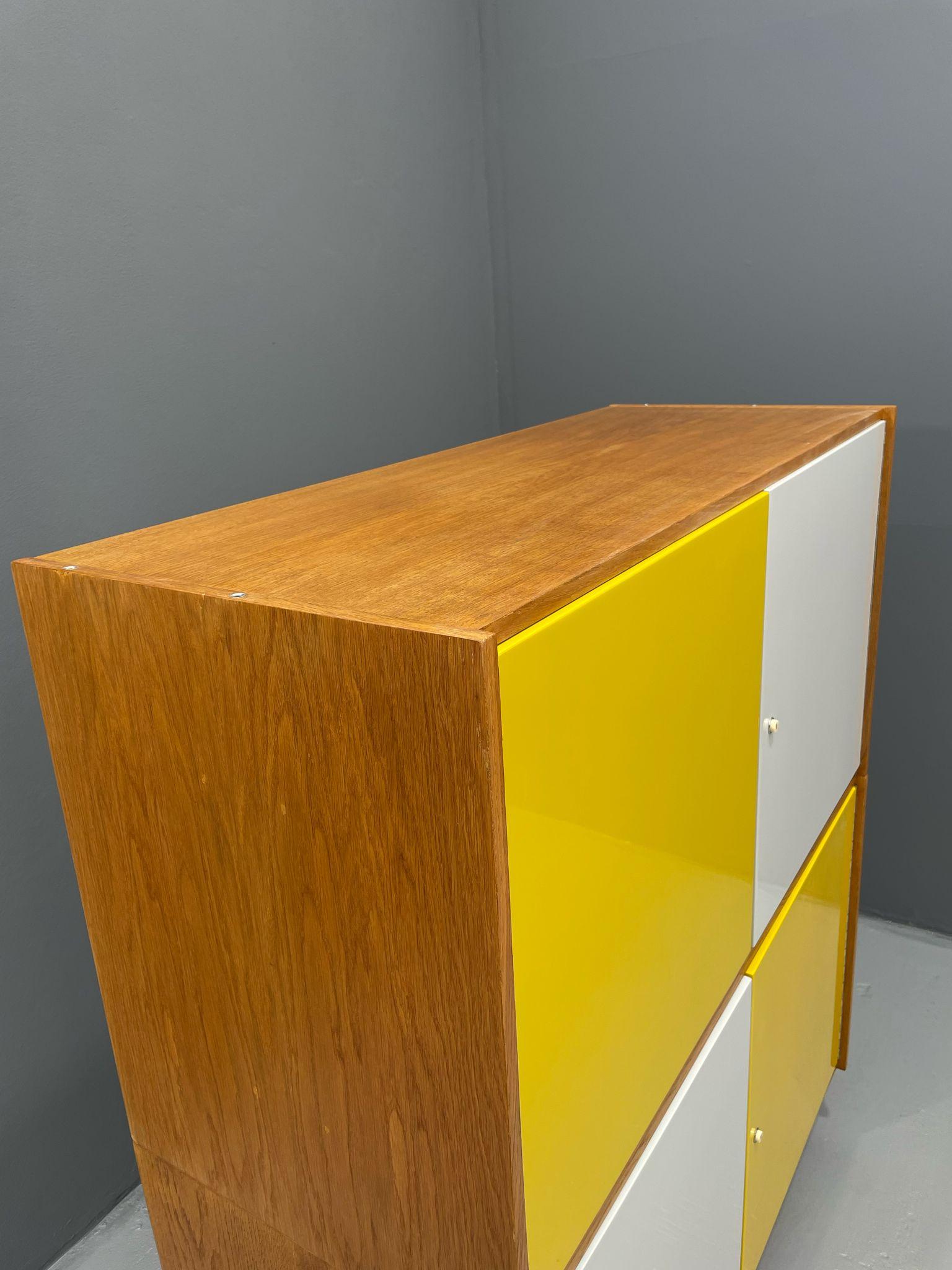 Wood U-450 Cabinet in Oak veneer, Yellow & White Variant, Jiří Jiroutek for Interiér For Sale