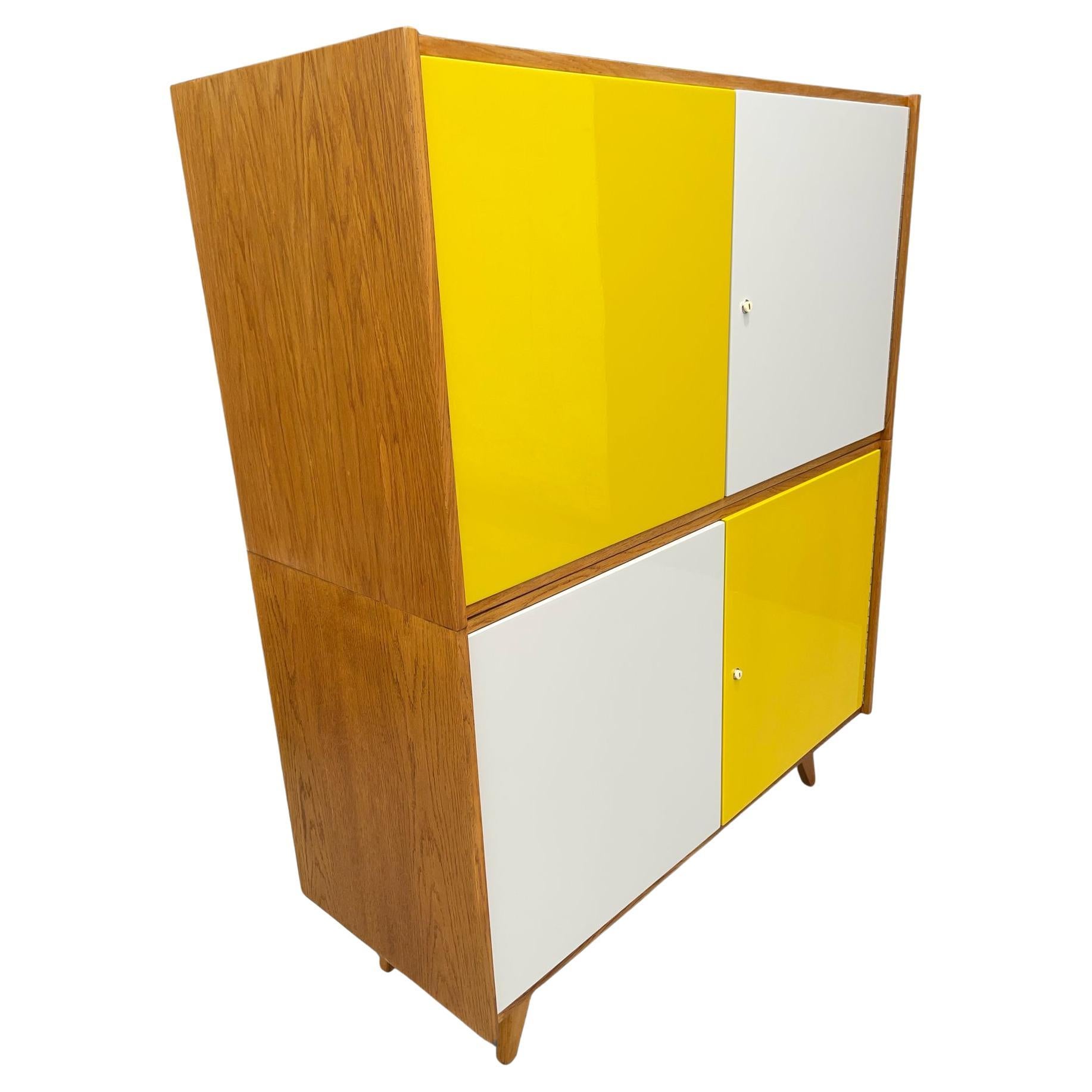 U-450 Cabinet in Oak veneer, Yellow & White Variant, Jiří Jiroutek for Interiér For Sale