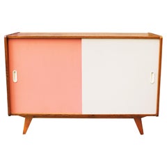 U-452 Rosa und weißes Sideboard von Jiri Jiroutek