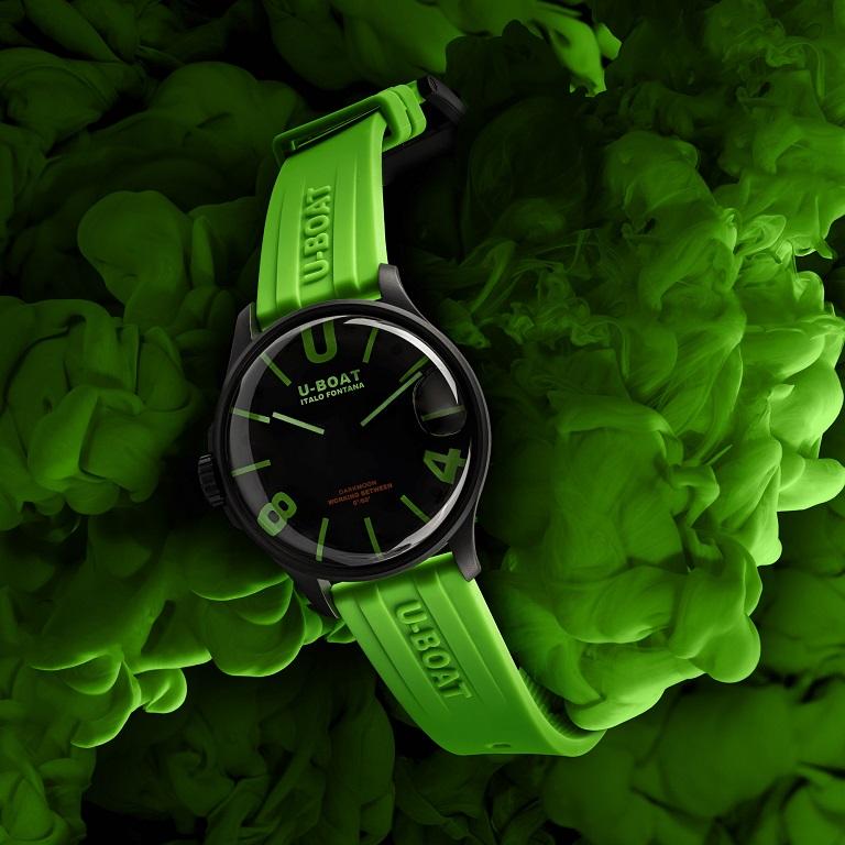 U-Boat Darkmoon 44mm Black Dial Green PVD Silicone Strap Men's Watch 9534 In New Condition For Sale In Wilmington, DE
