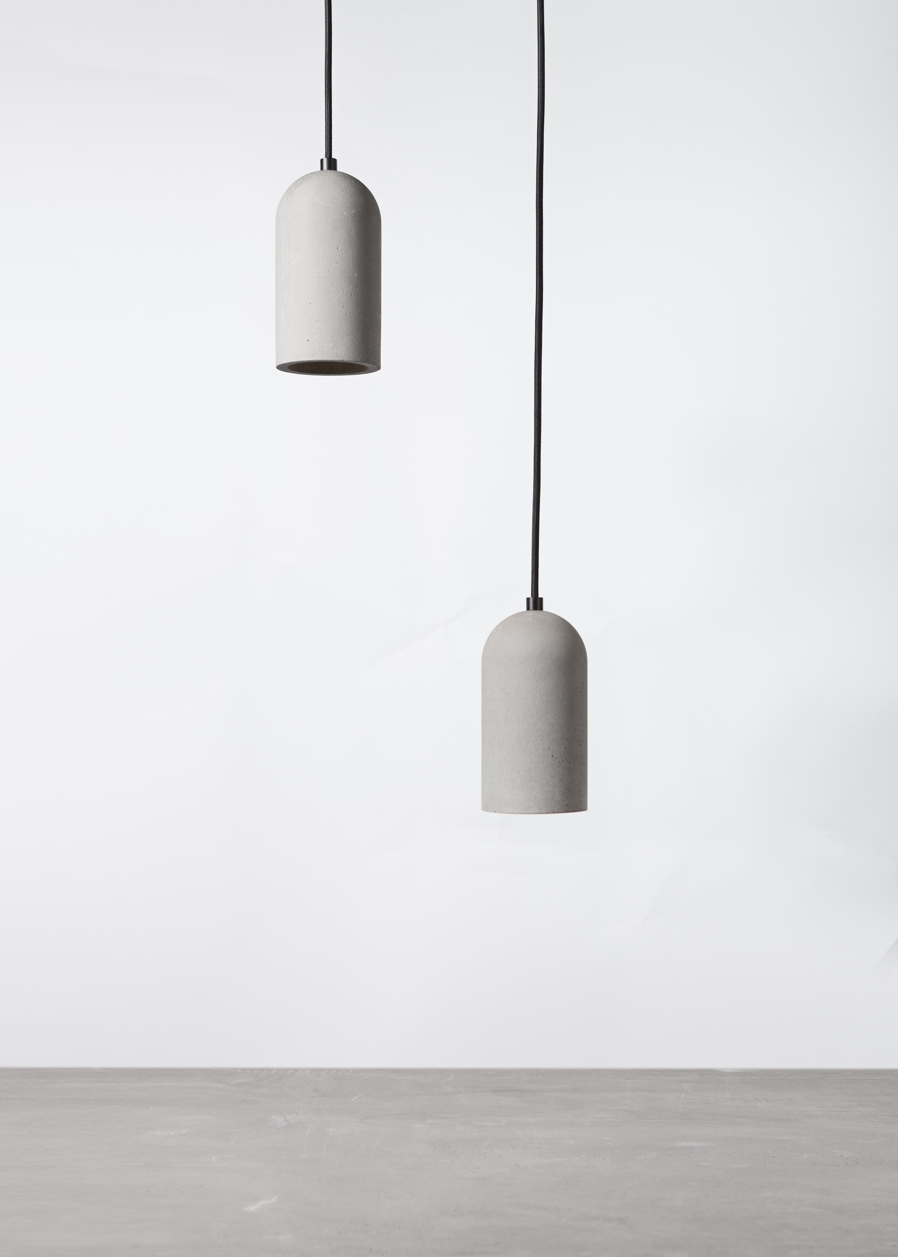XXIe siècle et contemporain Lampe à suspension en béton U de Bentu Design en vente