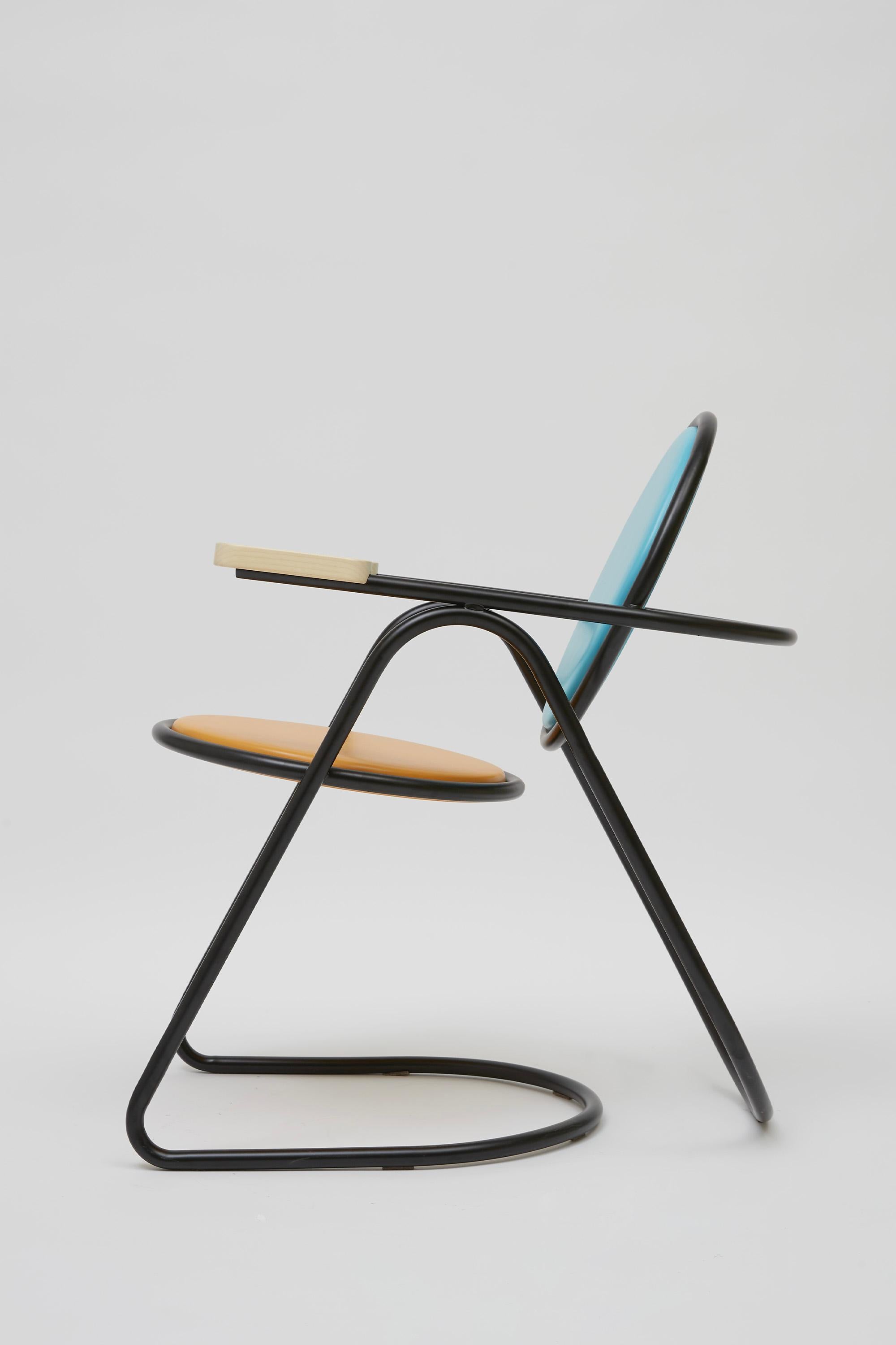 Italian U-Disk Easy Chair, Black, Orange & Light Blue For Sale