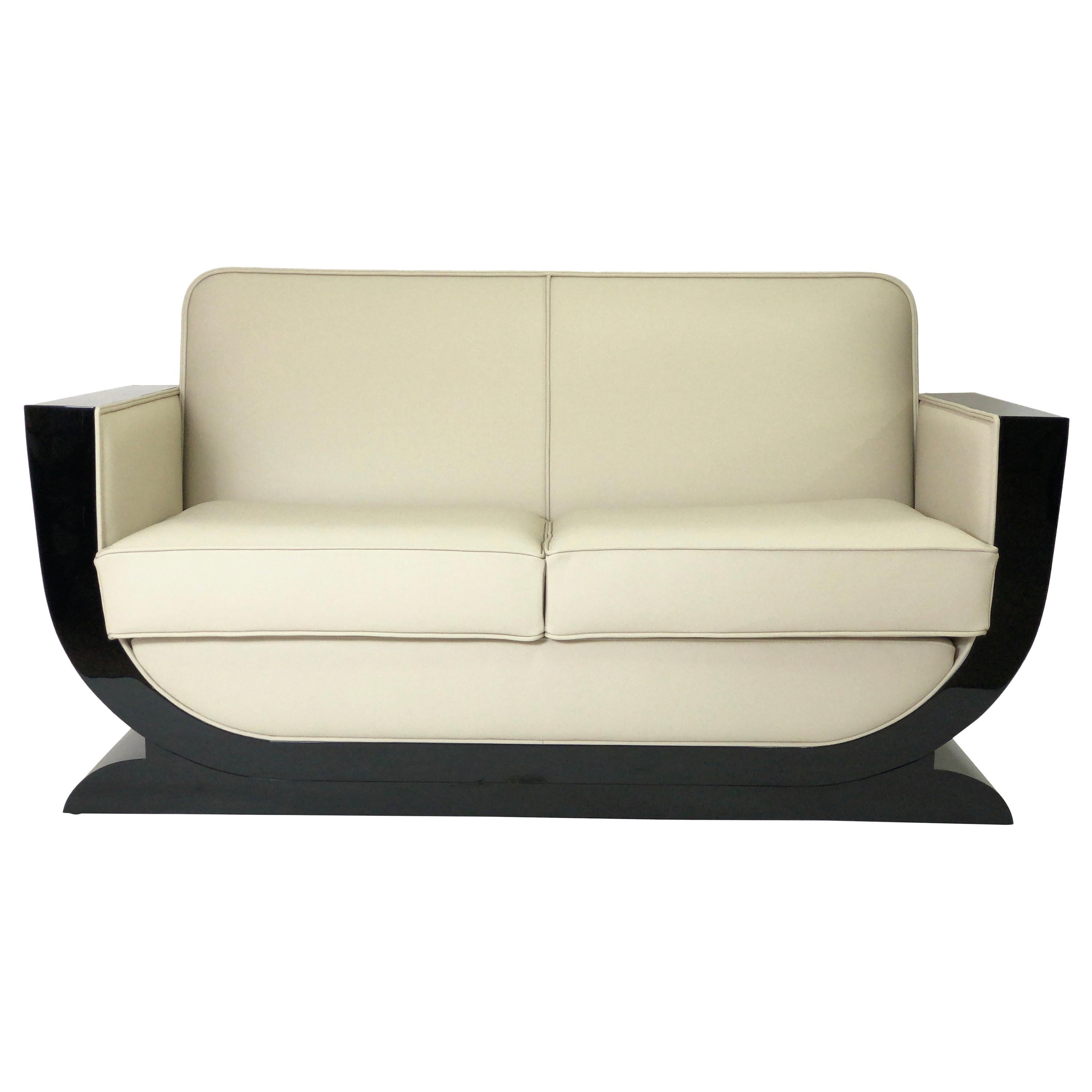 U-Shaped Black and White Art Deco Style Couch with Black Piano Lacquer For Sale