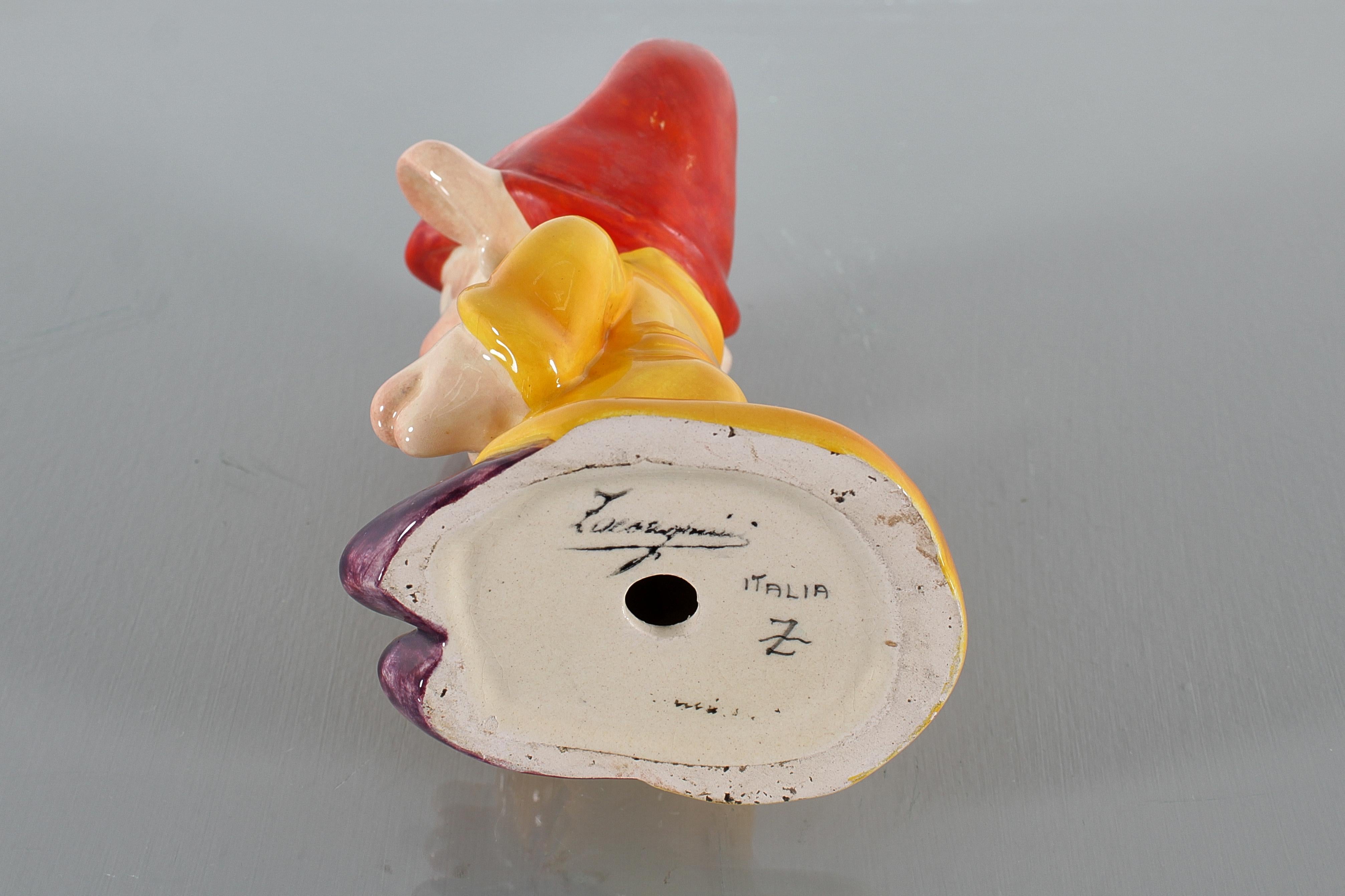 U. Zaccagnini für Walt Disney Dopey glasierte keramische Skulptur 1940er Jahre Italien im Angebot 4