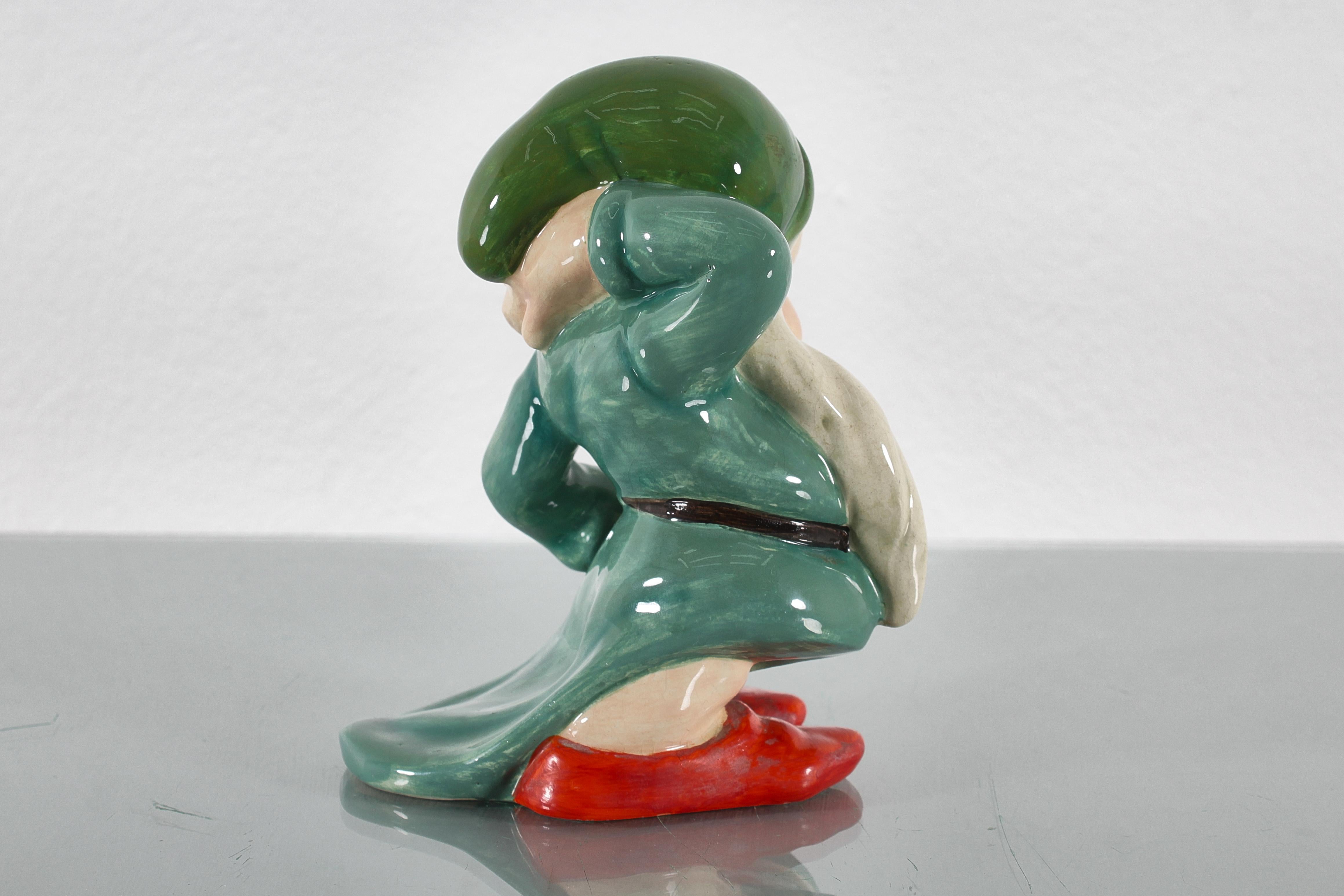 U. Zaccagnini for Walt Disney Sleepy Glazed Ceramic Sculpture 1940s Italy For Sale 6