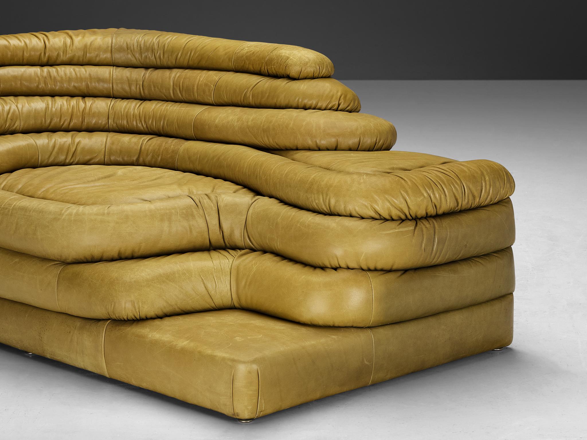 Postmoderne Ubald Klug pour De Sede 'Terrazza' Landscape en cuir vert olive en vente