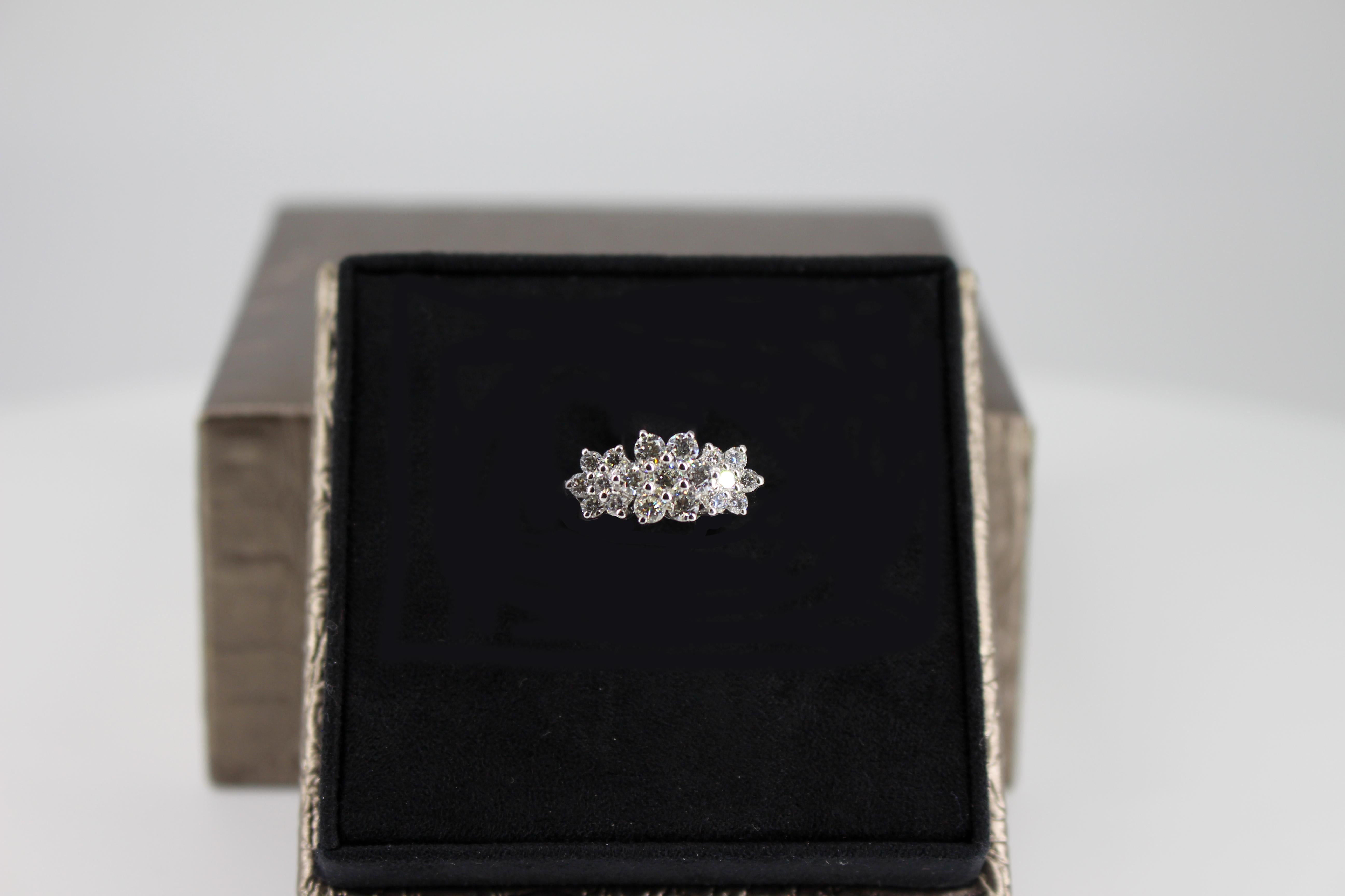 Brilliant Cut Ubaldi Gioielli Diamonds Engagement Ring, White Gold 1.50 Carat Diamonds G VS For Sale