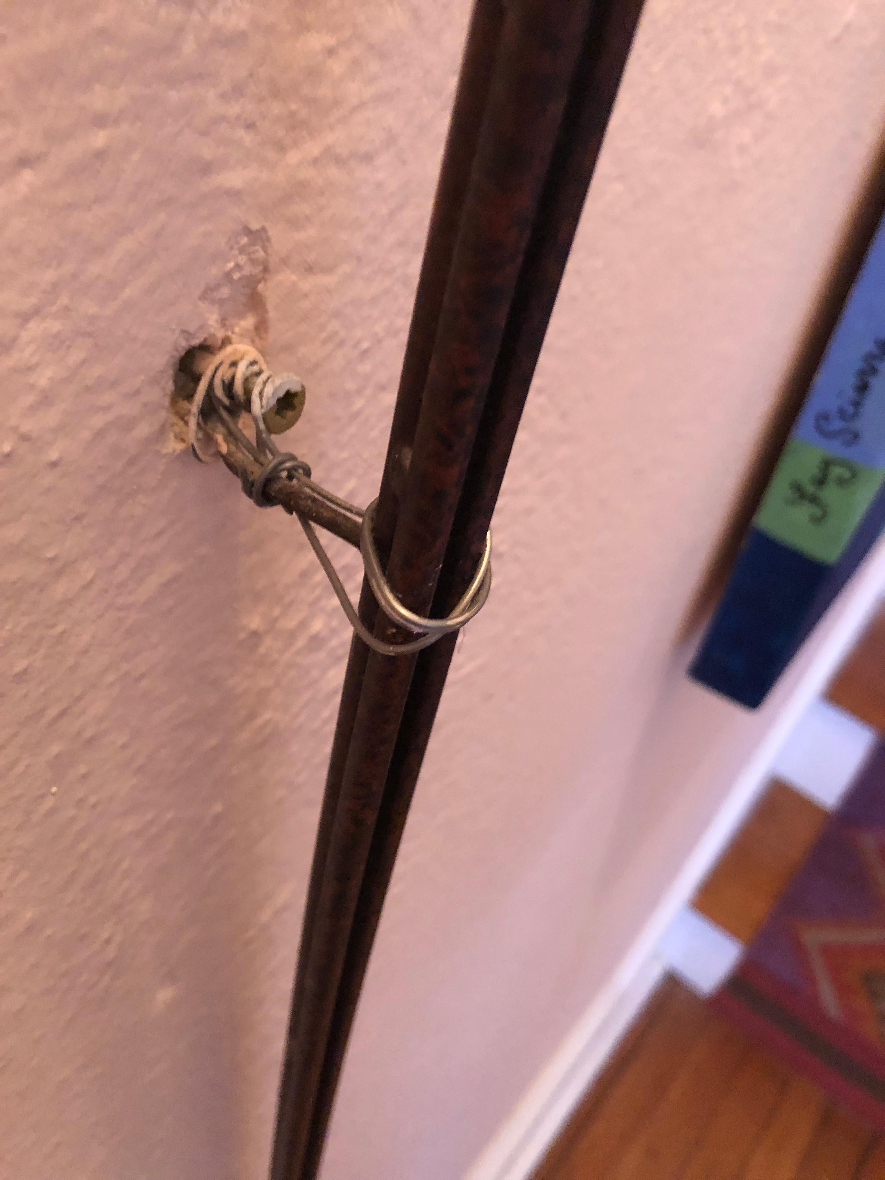 Uber Chic, länglicher italienischer Vintage-Wandleuchter aus Bronze 2
