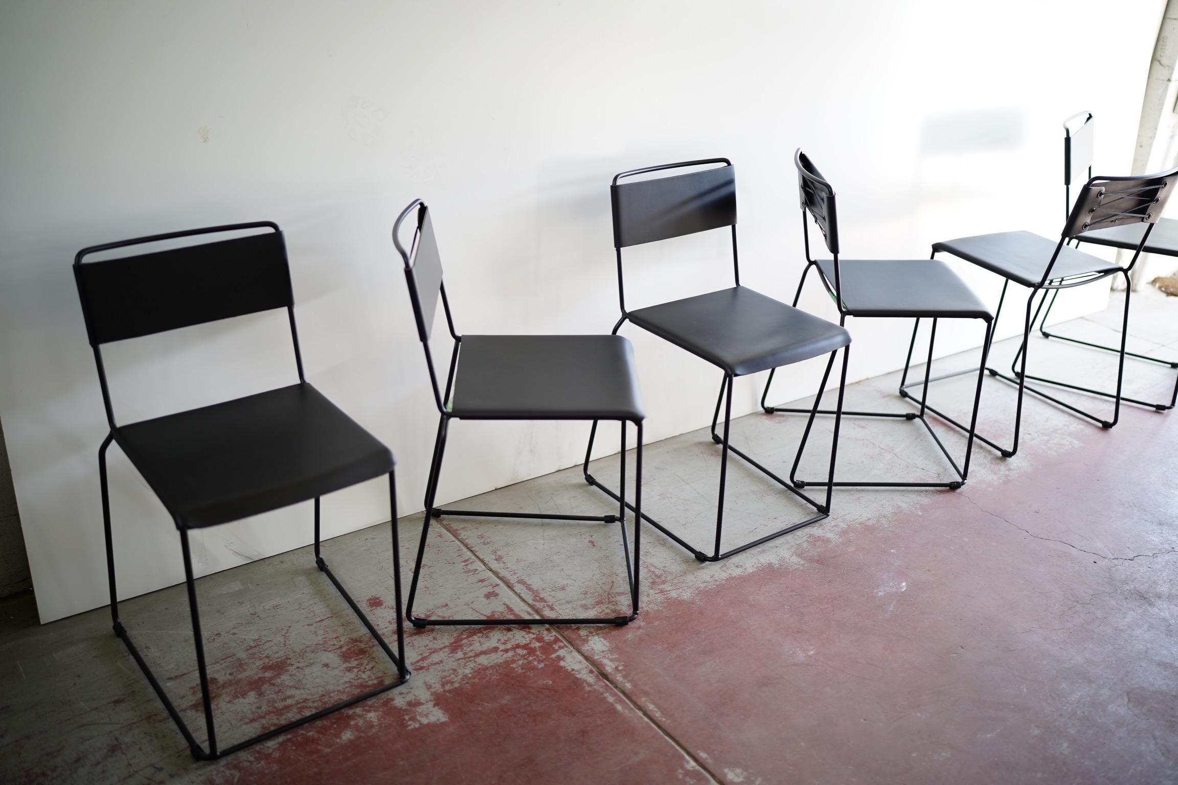 UCCIO-Stuhl mit schwarzem Power-Mantel, schwarzes Leder im Angebot 6