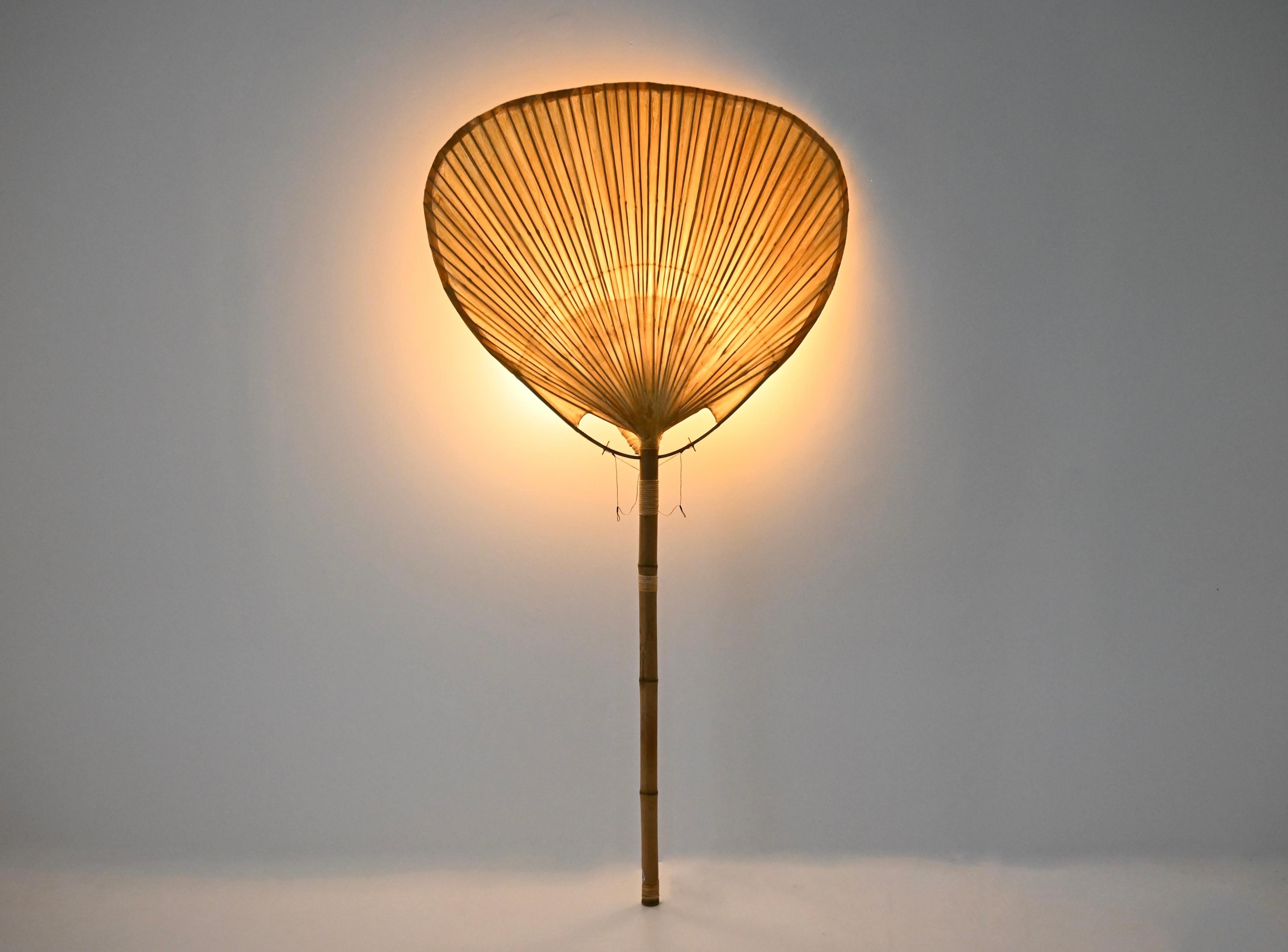 Lámpara de pie Uchiwa de Ingo Maurer para Design M, años 70 Moderno de mediados de siglo en venta