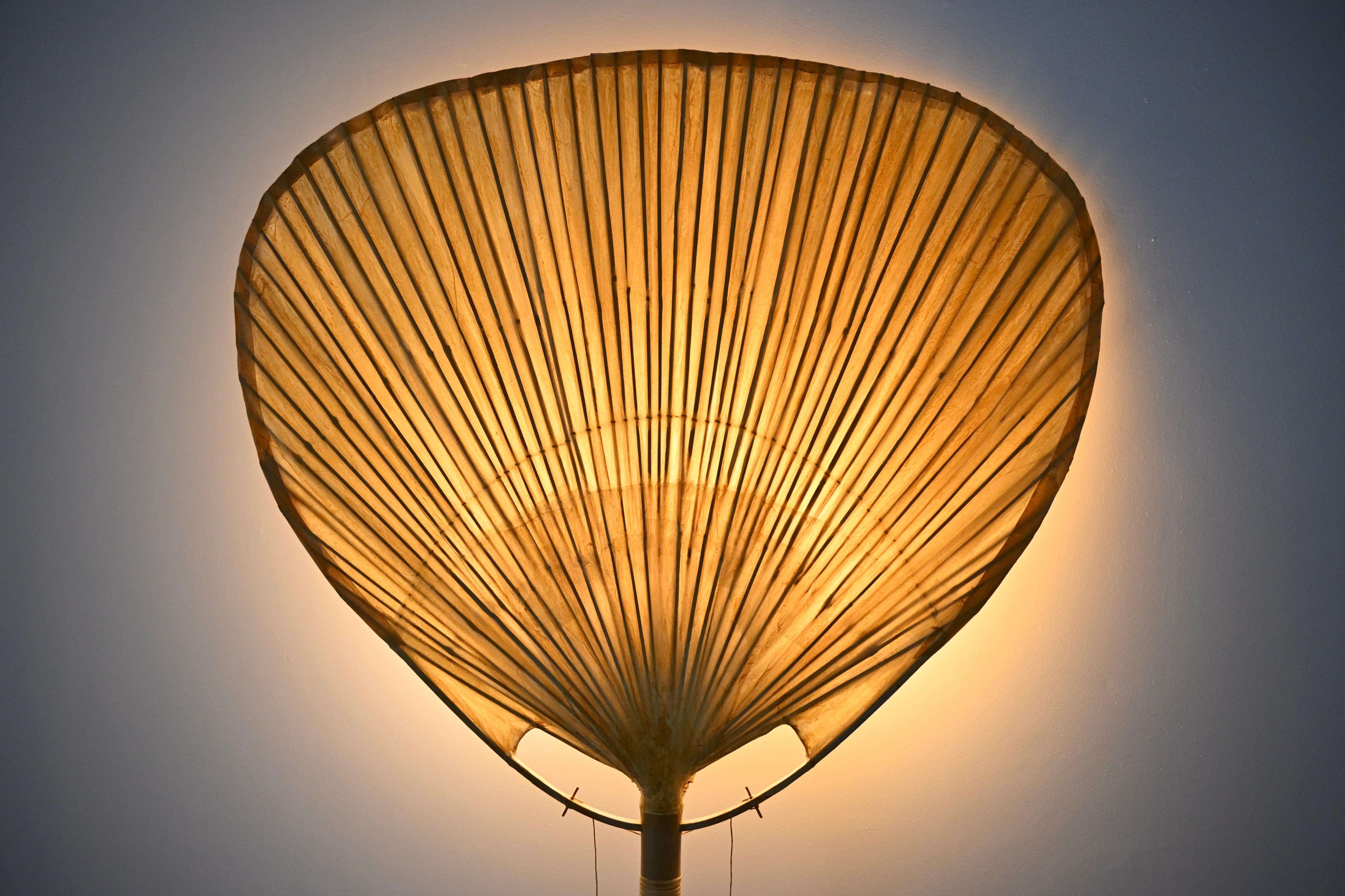 Lámpara de pie Uchiwa de Ingo Maurer para Design M, años 70 finales del siglo XX en venta