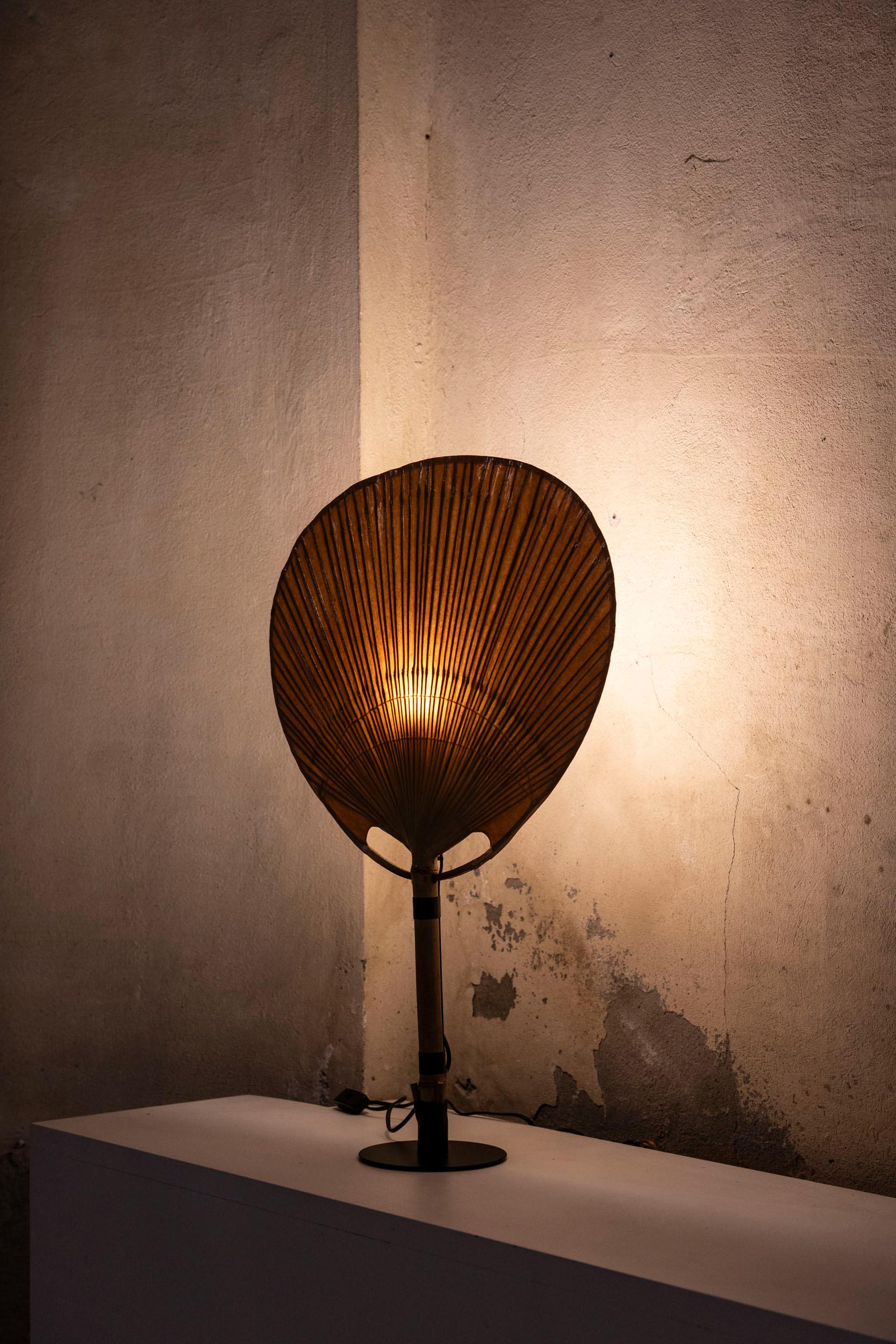 Uchiwa lamp designed by Ingo Maurer 4