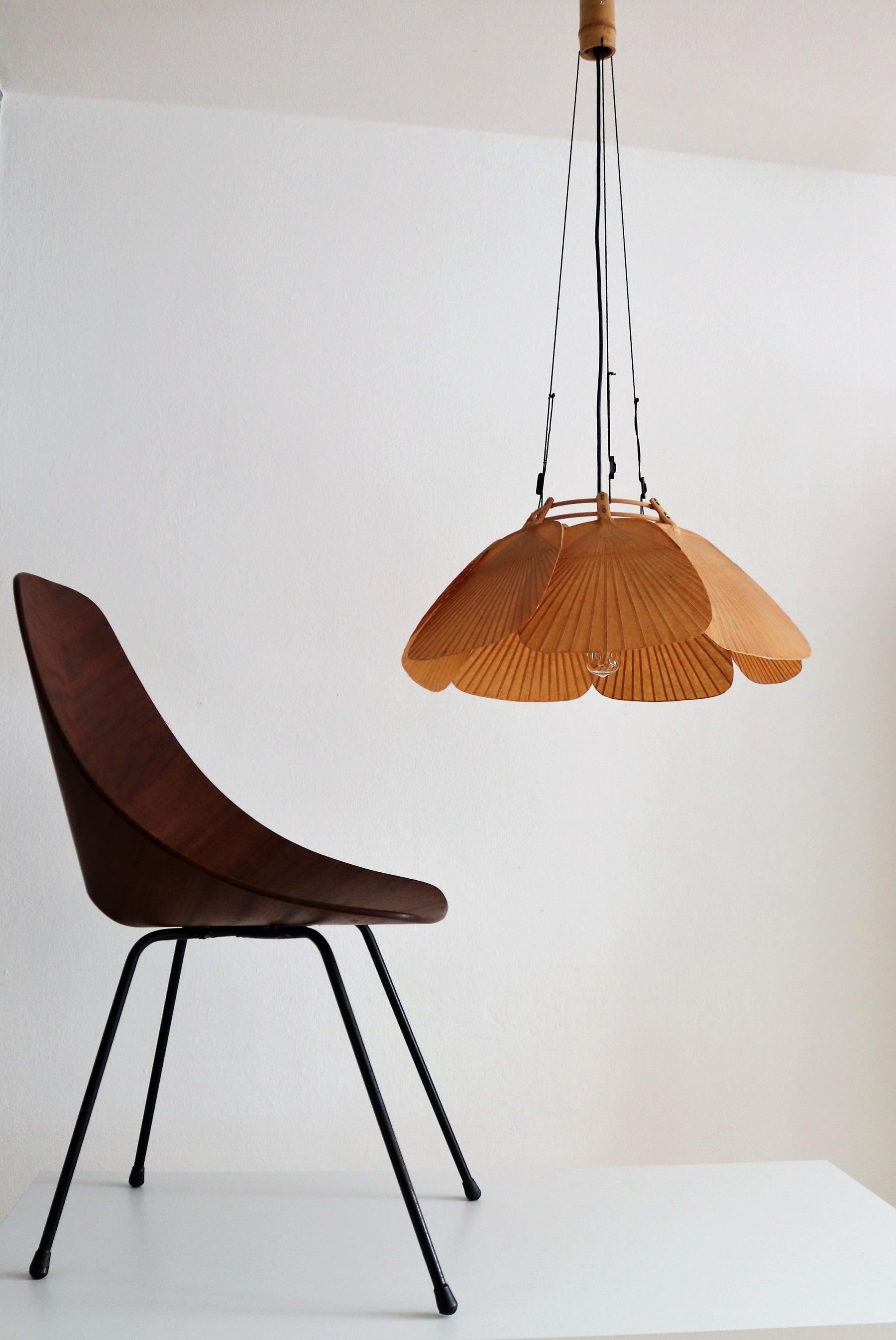 Uchiwa Shichi Bamboo and Paper Pendant Lamp by Ingo Maurer, 1973 In Good Condition In Morazzone, Varese