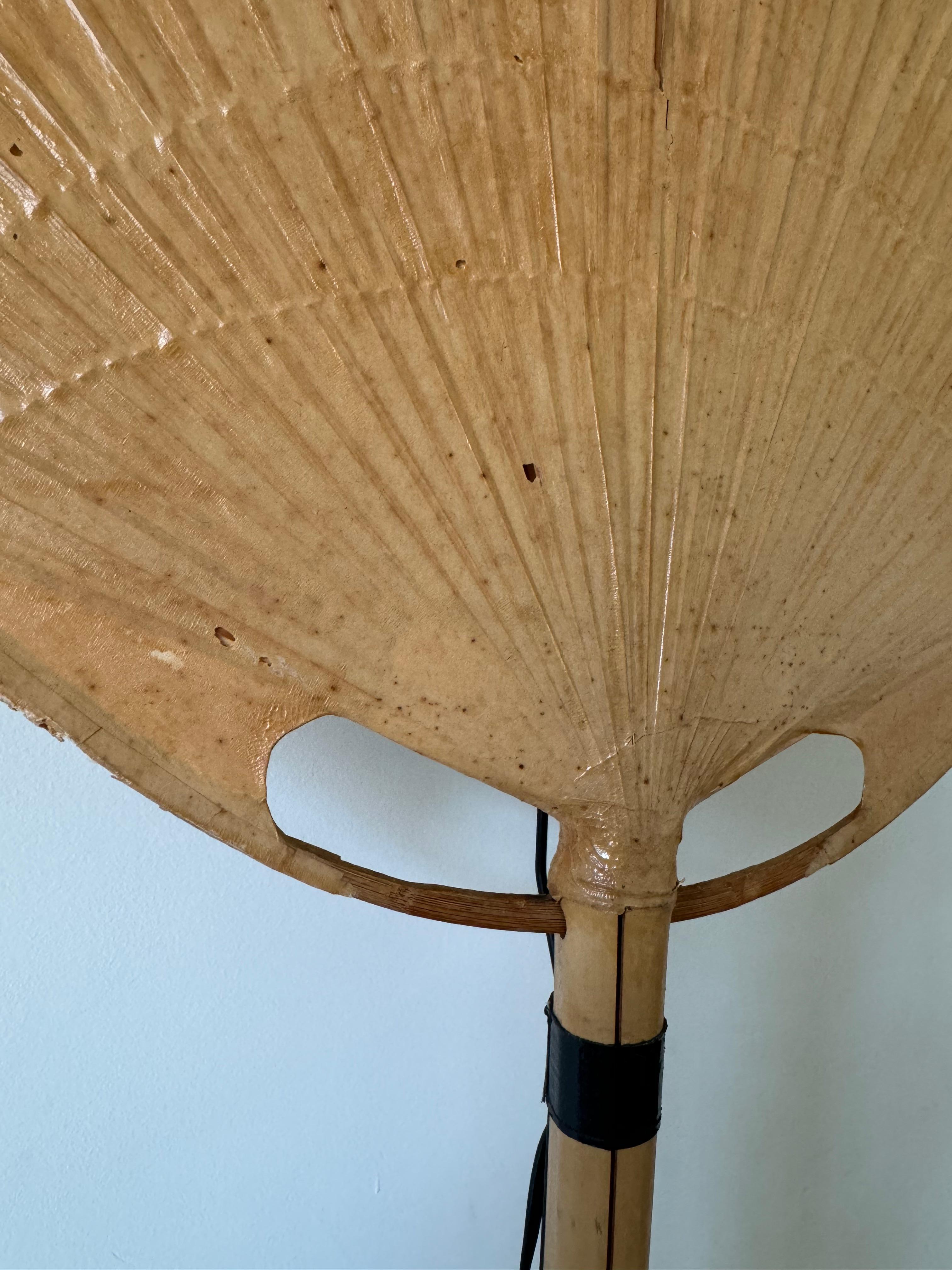 Lámpara de pared Uchiwa de Ingo Maurer en venta 5