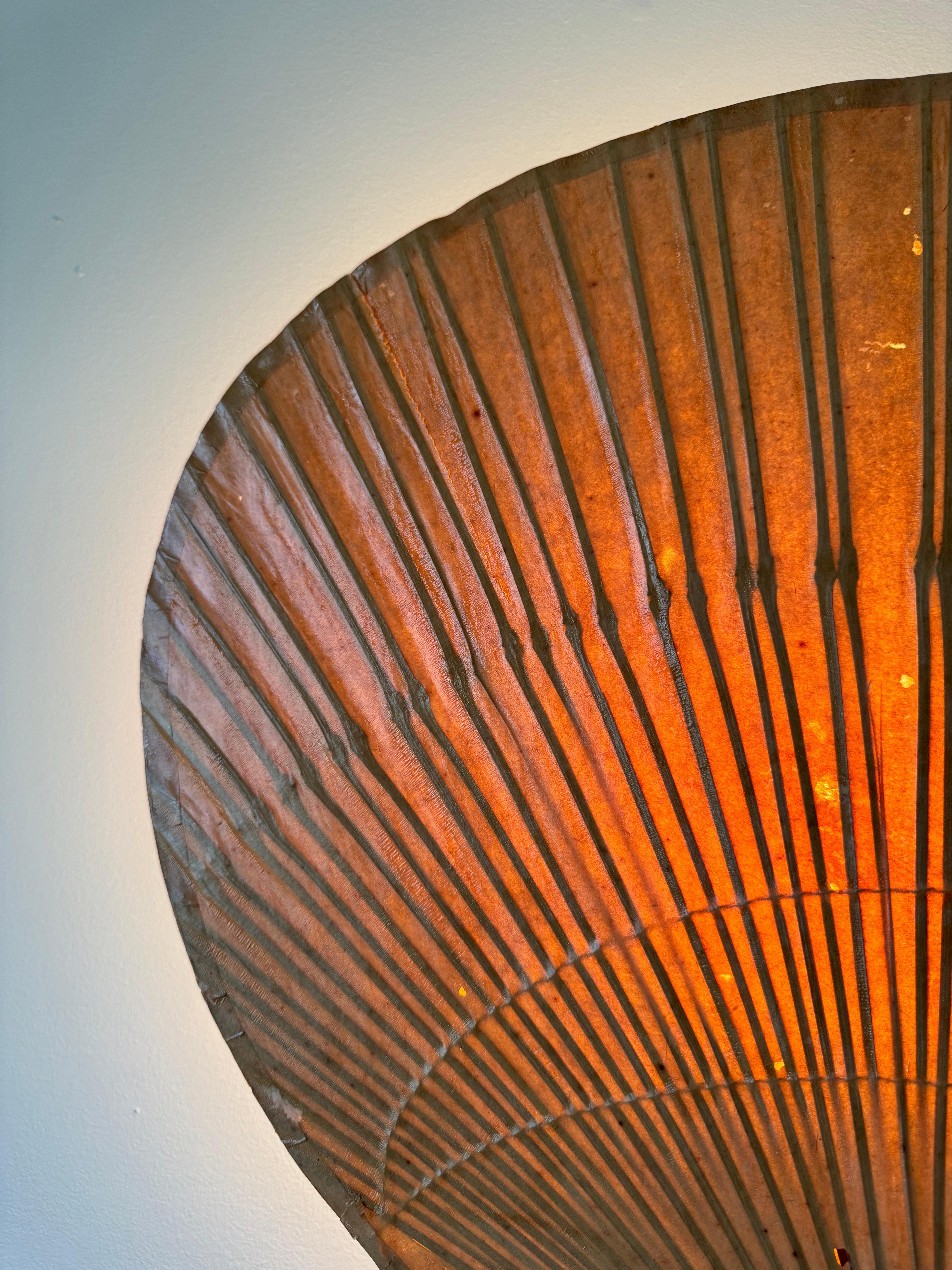Lámpara de pared Uchiwa de Ingo Maurer Alemán en venta