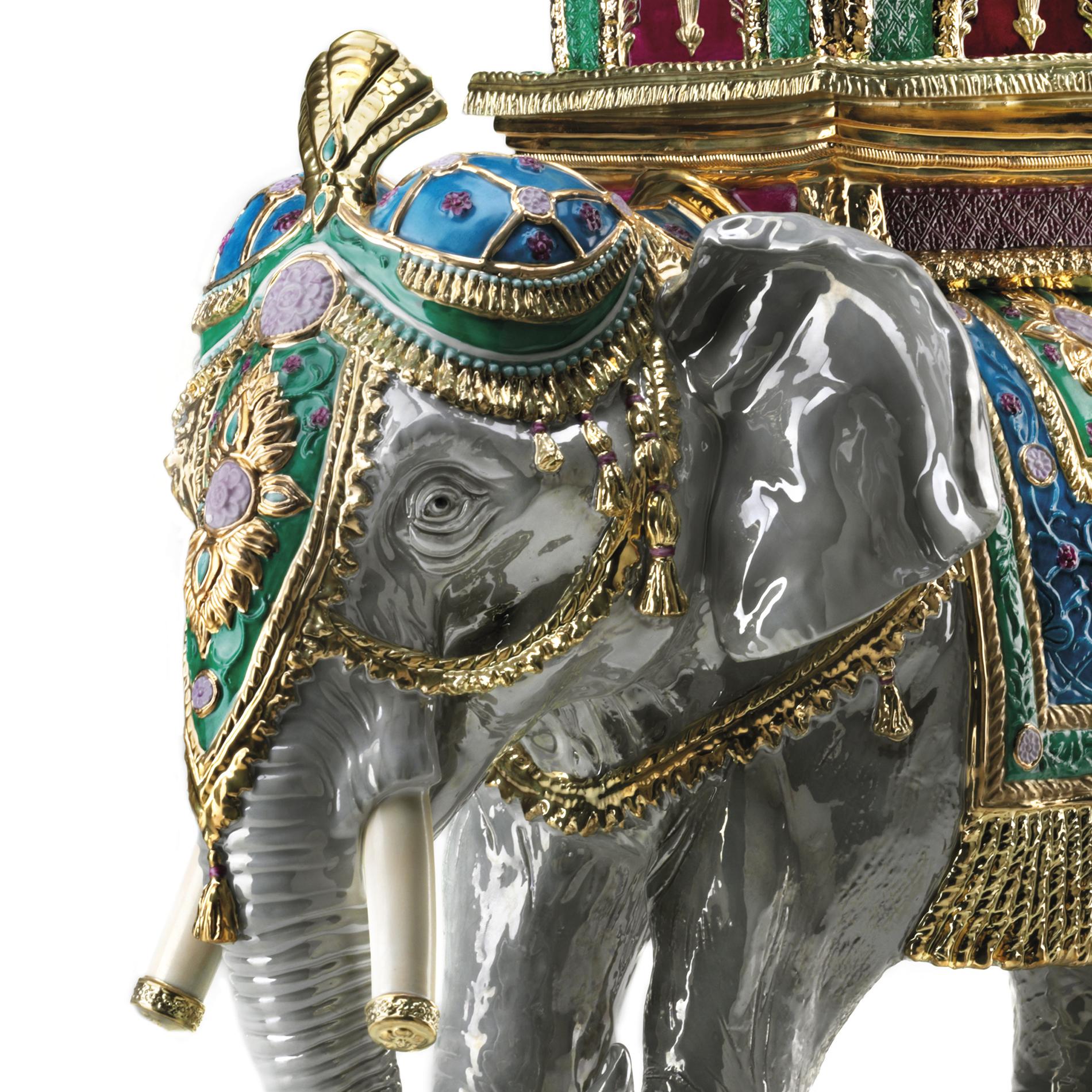 Sculpture Udaipur green elephant in handcrafted
porcelain, hand painted porcelain. With 24-karat gold
plated details.
