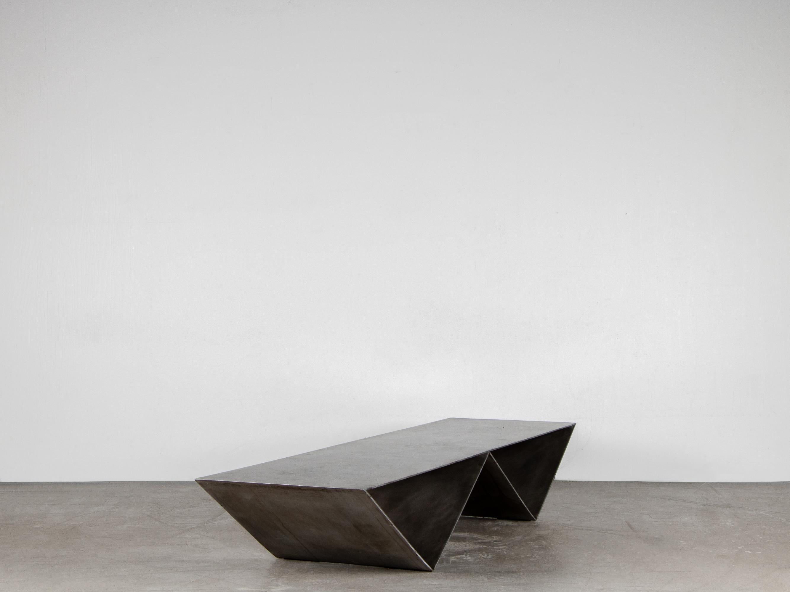 Table de canapé Udd de Lucas Tyra Morten Neuf - En vente à Geneve, CH