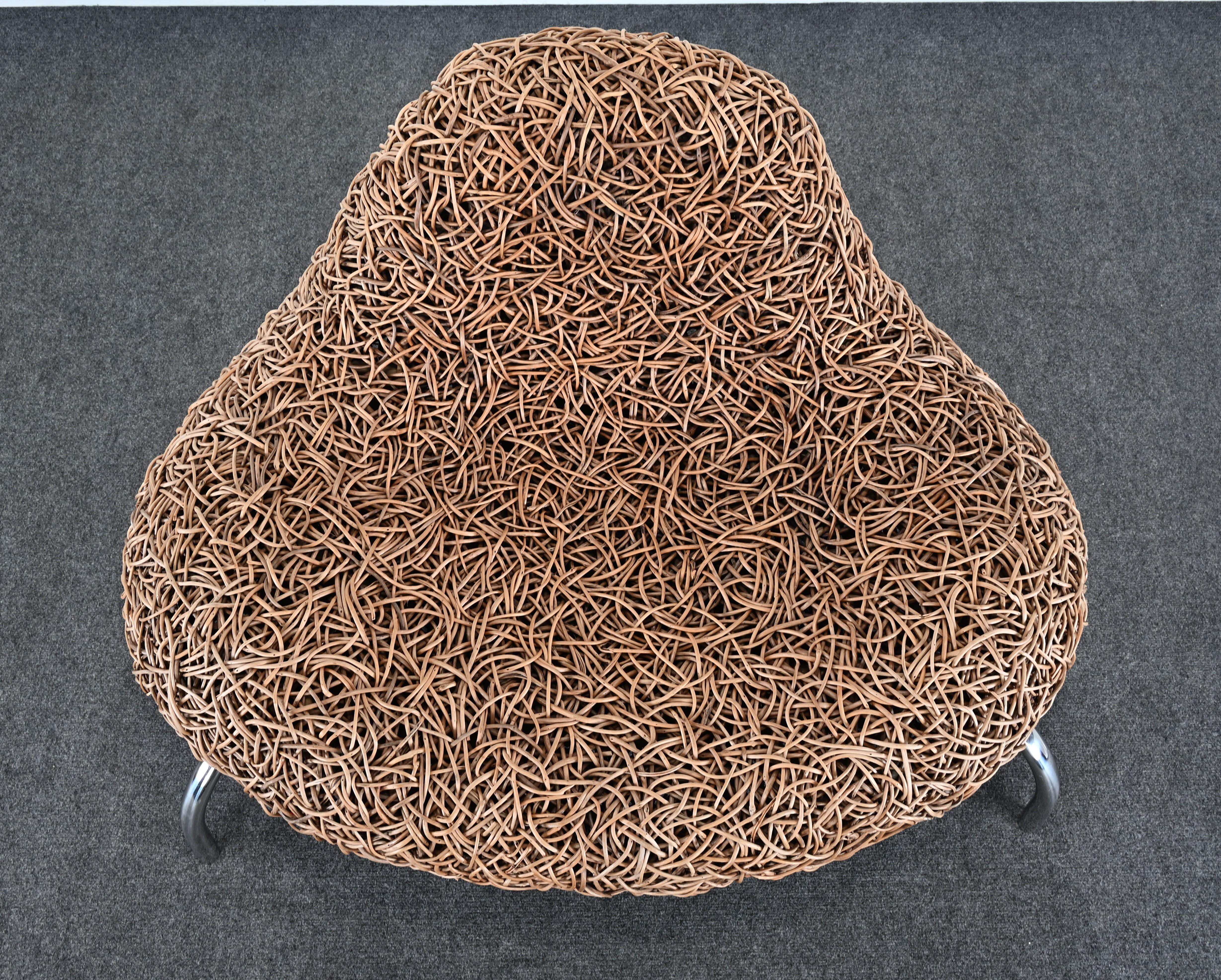 Acier inoxydable Chaise à nid Udom Udomsrianan, Circa 2000 en vente