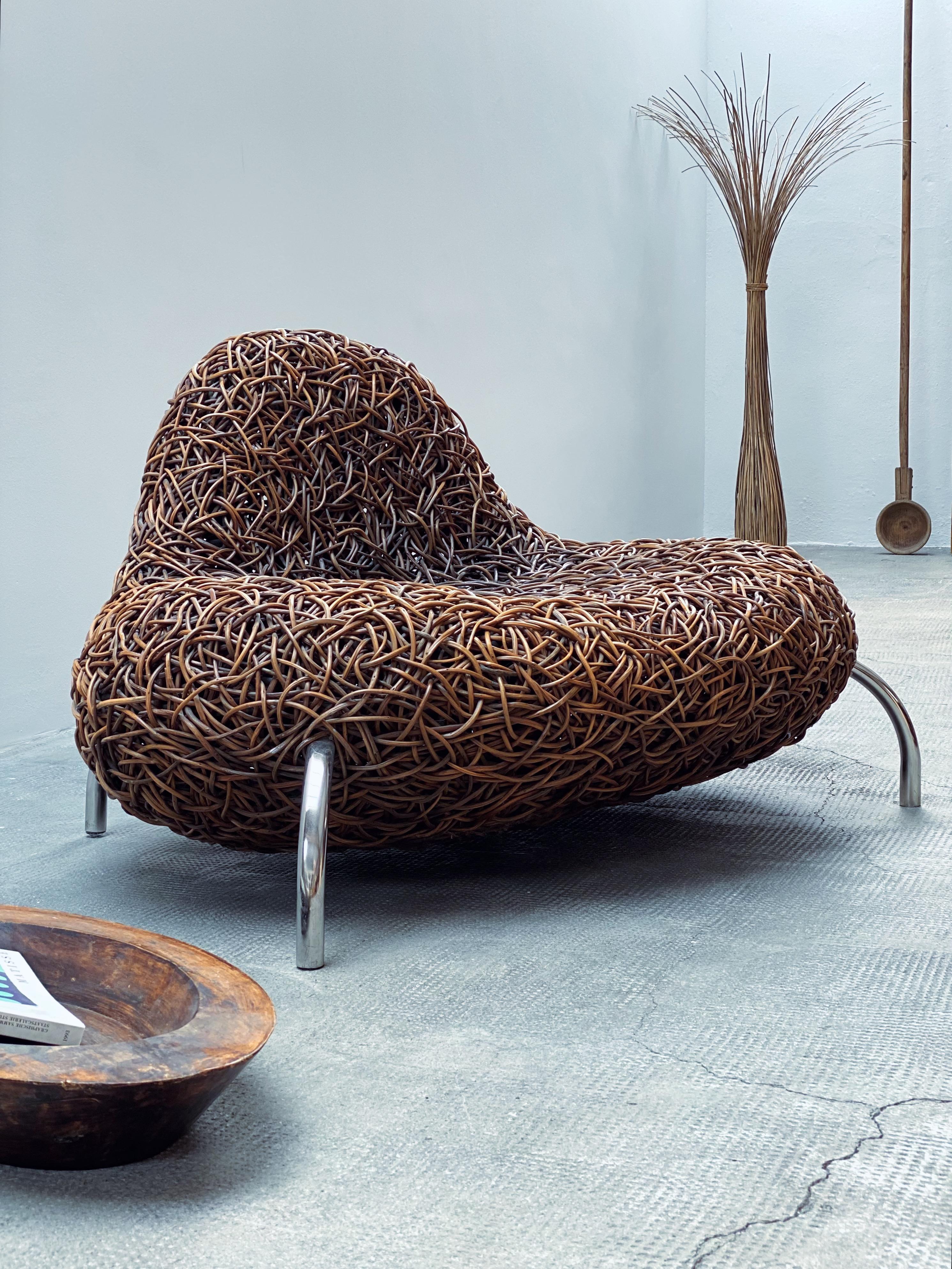 Udom Udomsrianan & Planet 2001 Rattansessel mit Nestlehne im Angebot 6