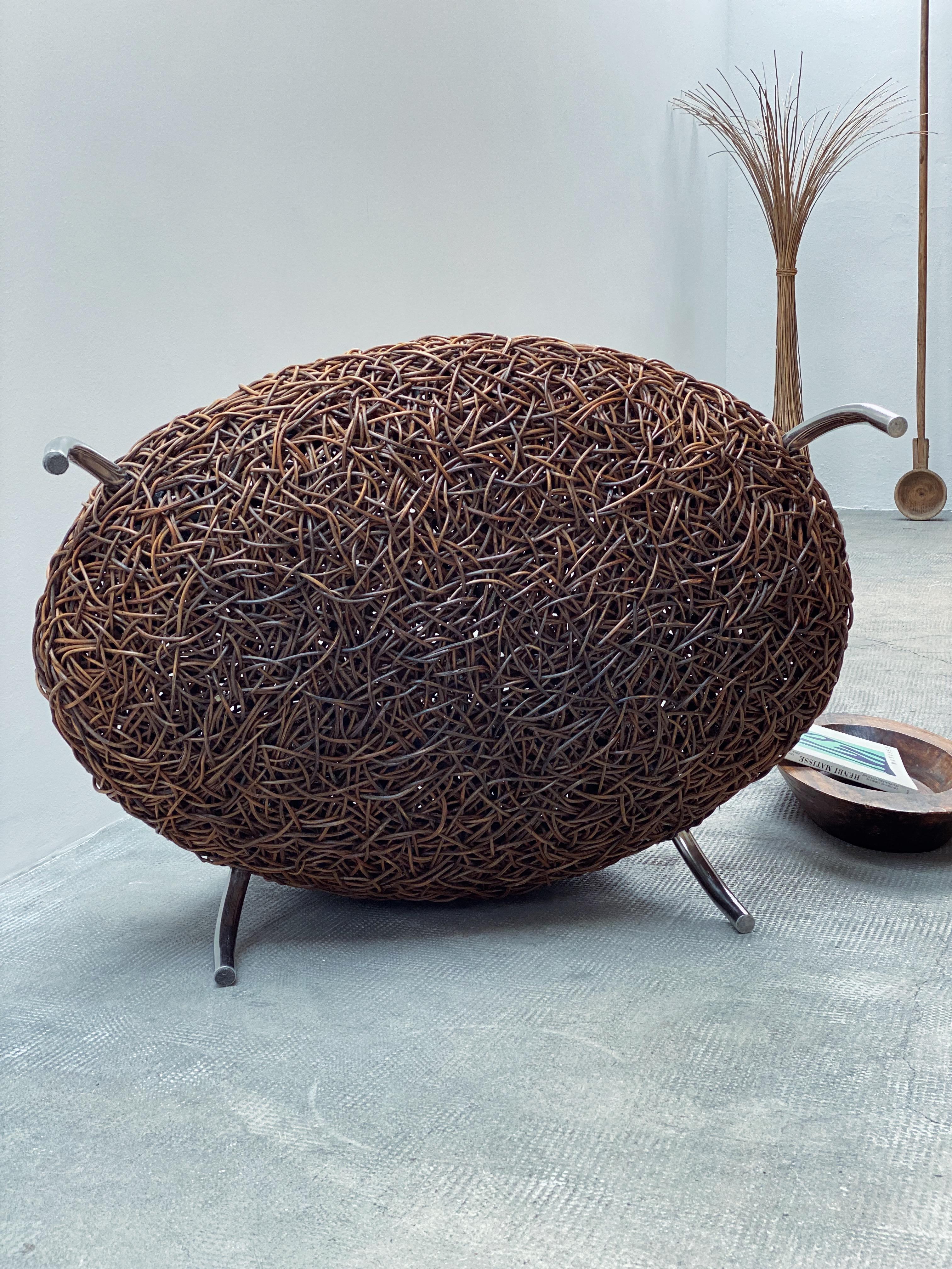 Udom Udomsrianan & Planet 2001 Rattansessel mit Nestlehne im Angebot 10