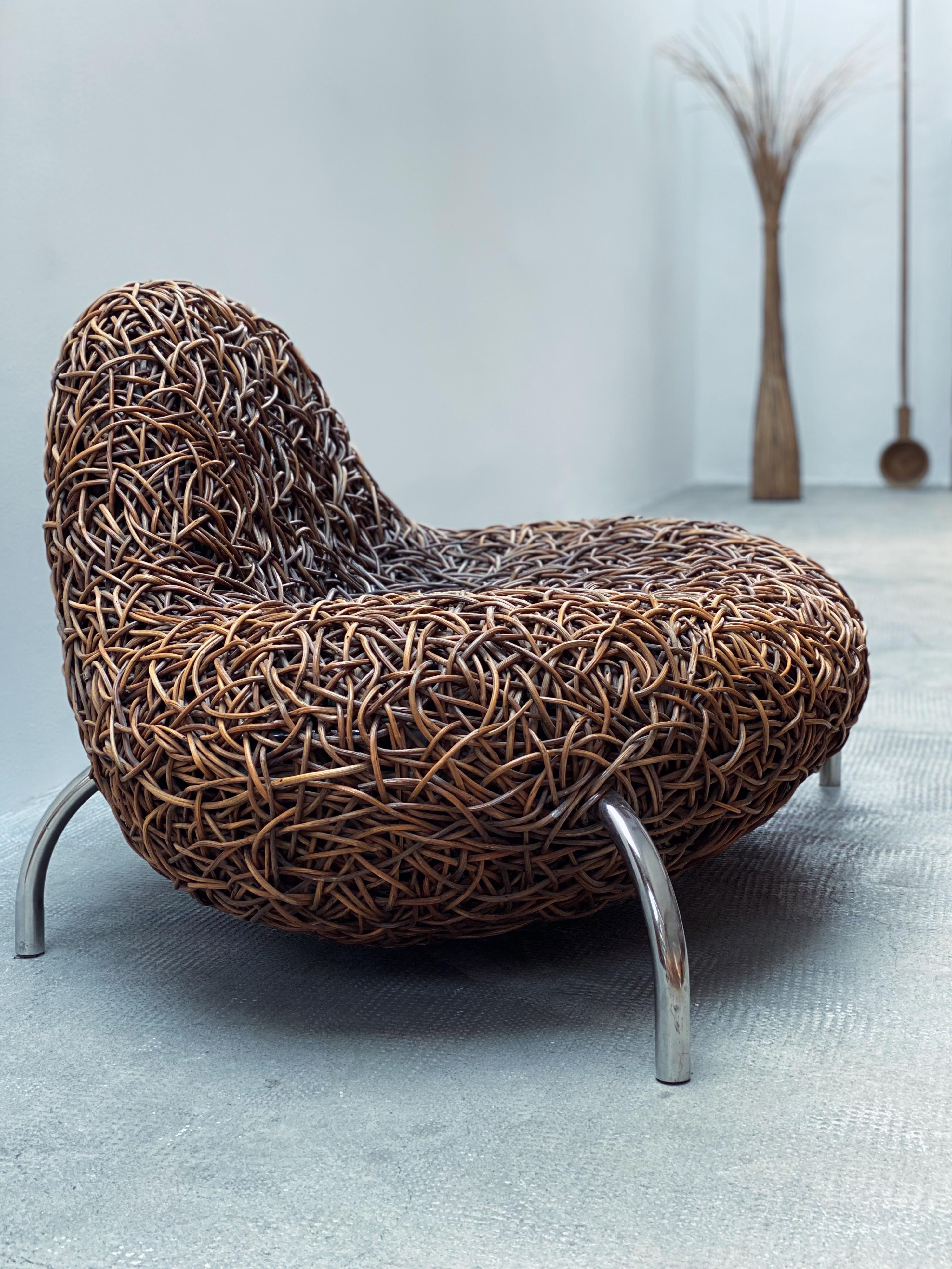 Udom Udomsrianan & Planet 2001 Rattansessel mit Nestlehne (Stahl) im Angebot