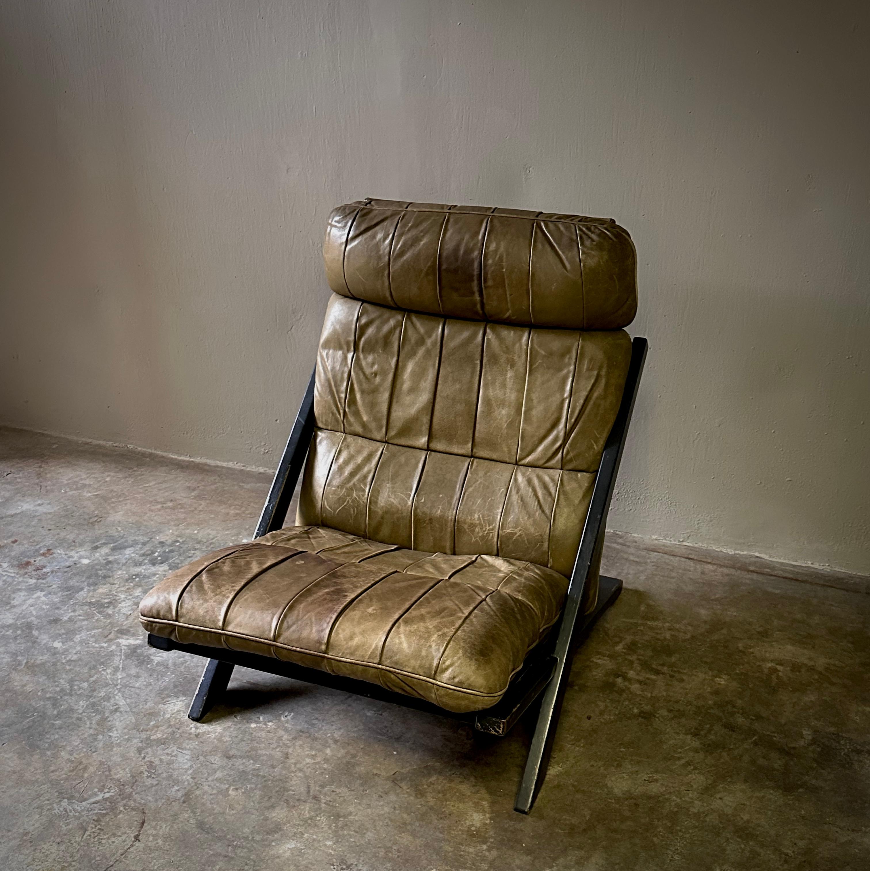 Swiss Ueli Berger for De Sede Leather Upholstered Lounge Chair #DS-80 For Sale