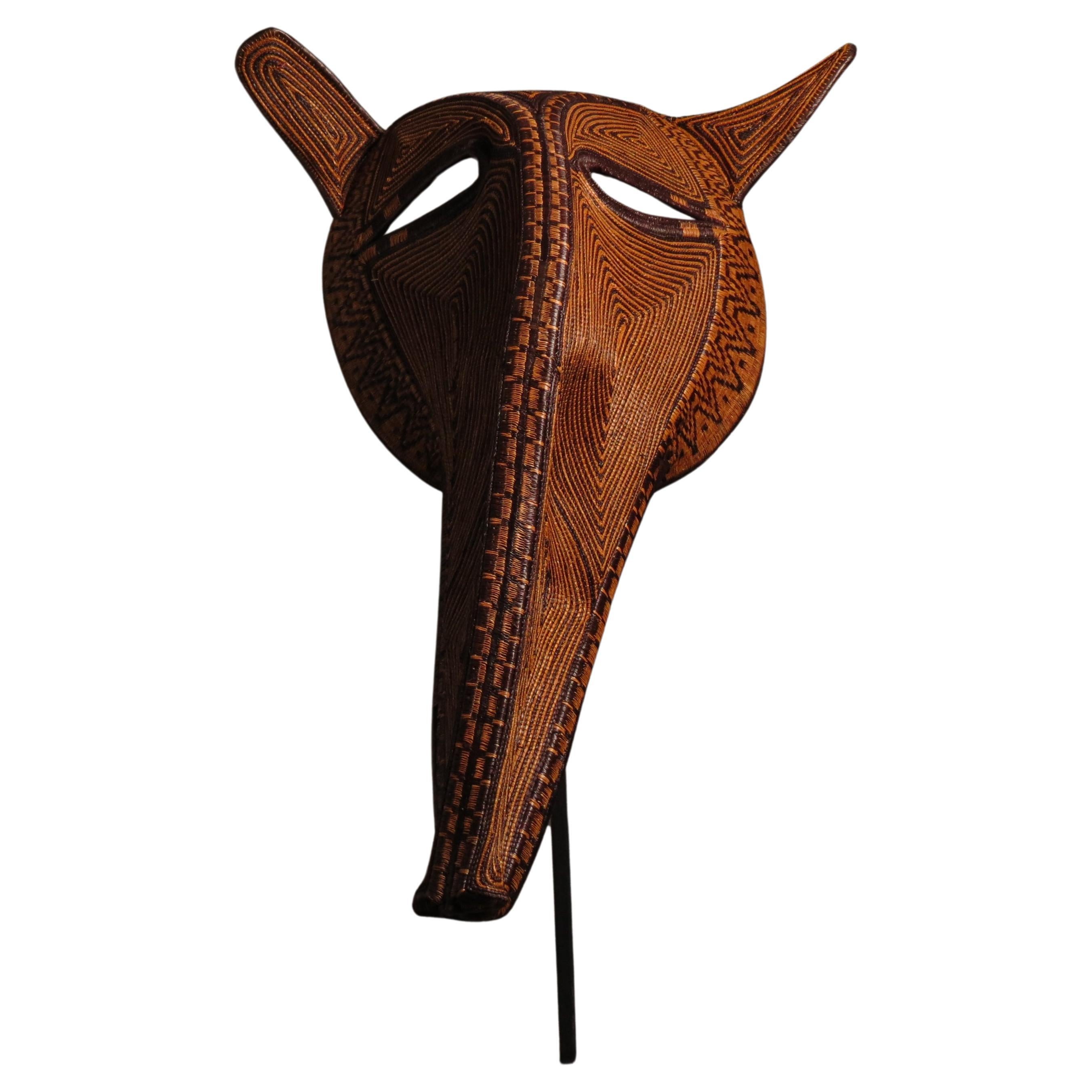 Shamanische Maske aus der Uera-Kette aus dem Regenwald im Angebot