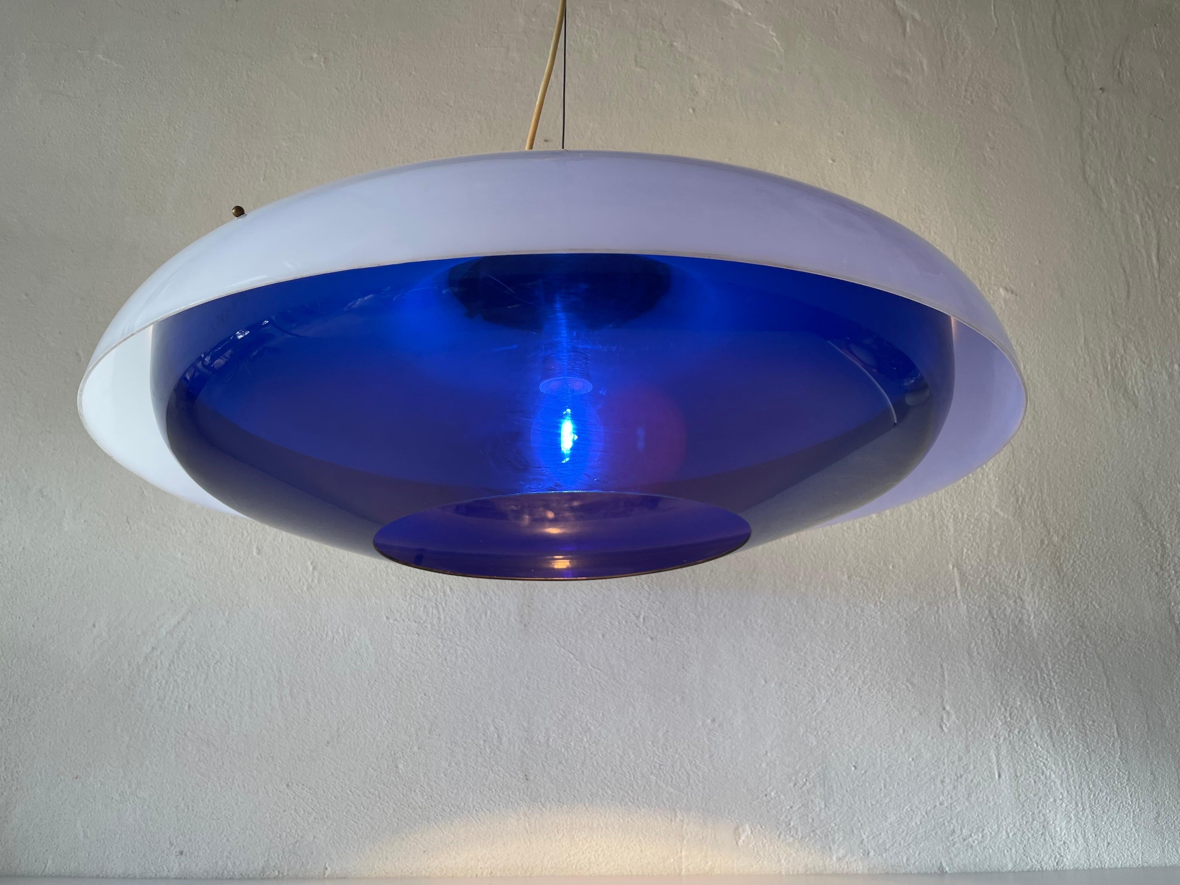 Ufo Design Blue & White Plexiglass XXL Pendant Lamp, 1970s, Italy For Sale 3