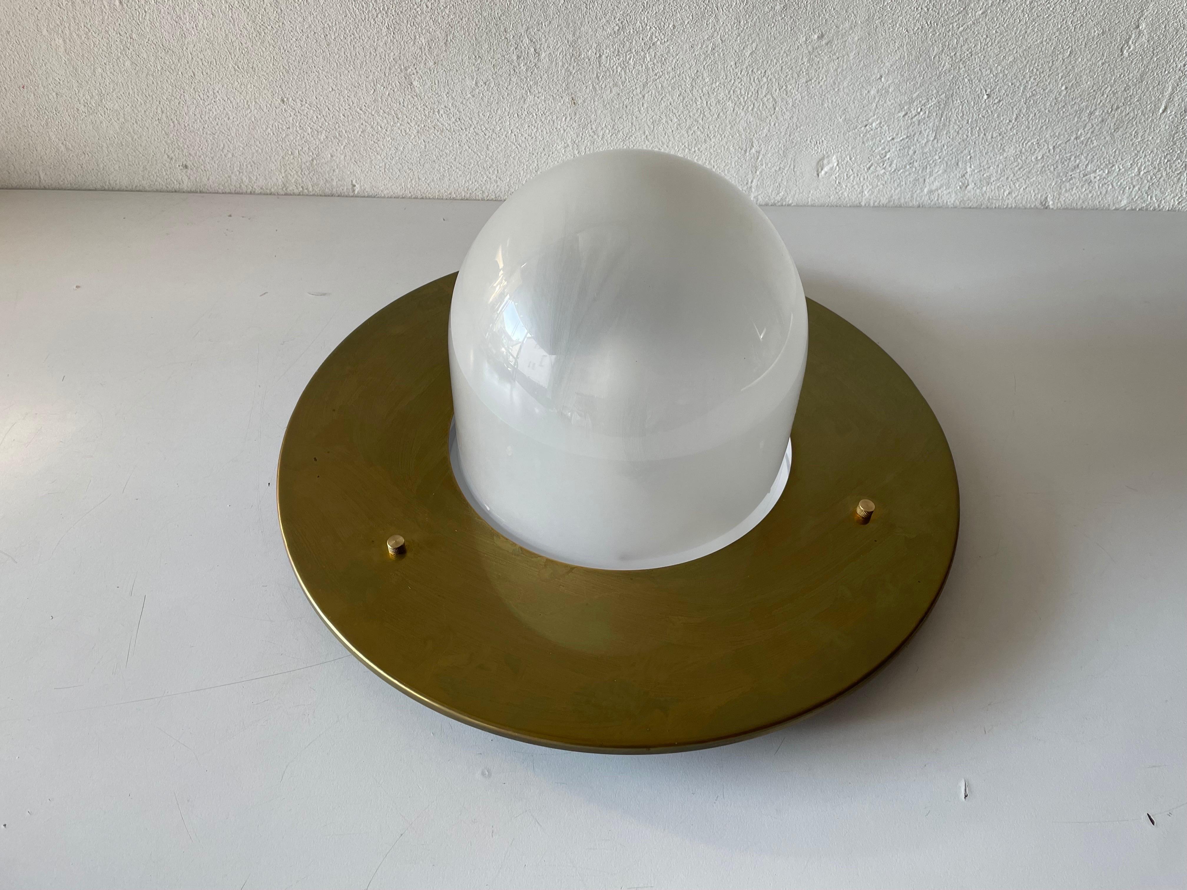 Ufo design glass and brass flush mount by Quattrifolio, 1970s, Italy.
Bulbo Grande model.

Retains original manufacturers label. 

This lamp works with E27 light bulb.
Wired and suitable to use with 220V and 110V for all