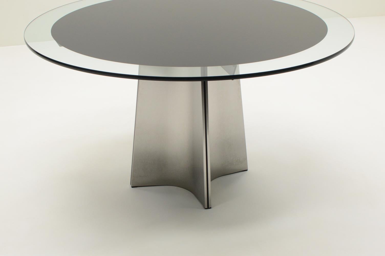 Table de salle à manger UFO de Luigi Saccardo pour Arrmet, 1970, Italie Bon état - En vente à Landgraaf, NL