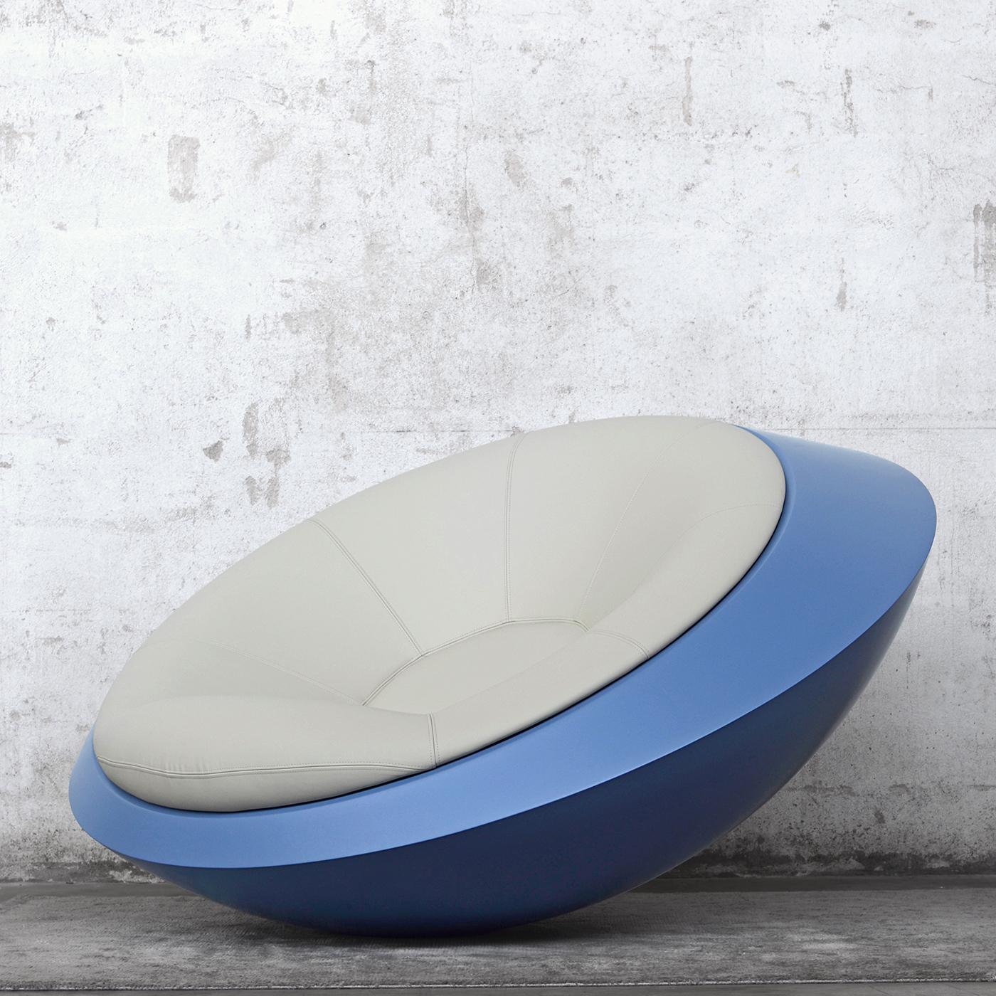 U.F.O. Gray and Blue Round Armchair In New Condition In Milan, IT