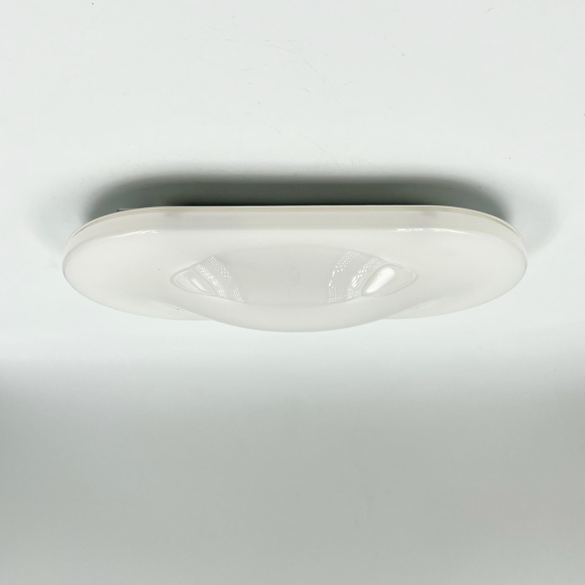 Late 20th Century UFO Lamp iGuzzini - Minimalist 1980s Design Italian Acrylic Wall Ceiling Light